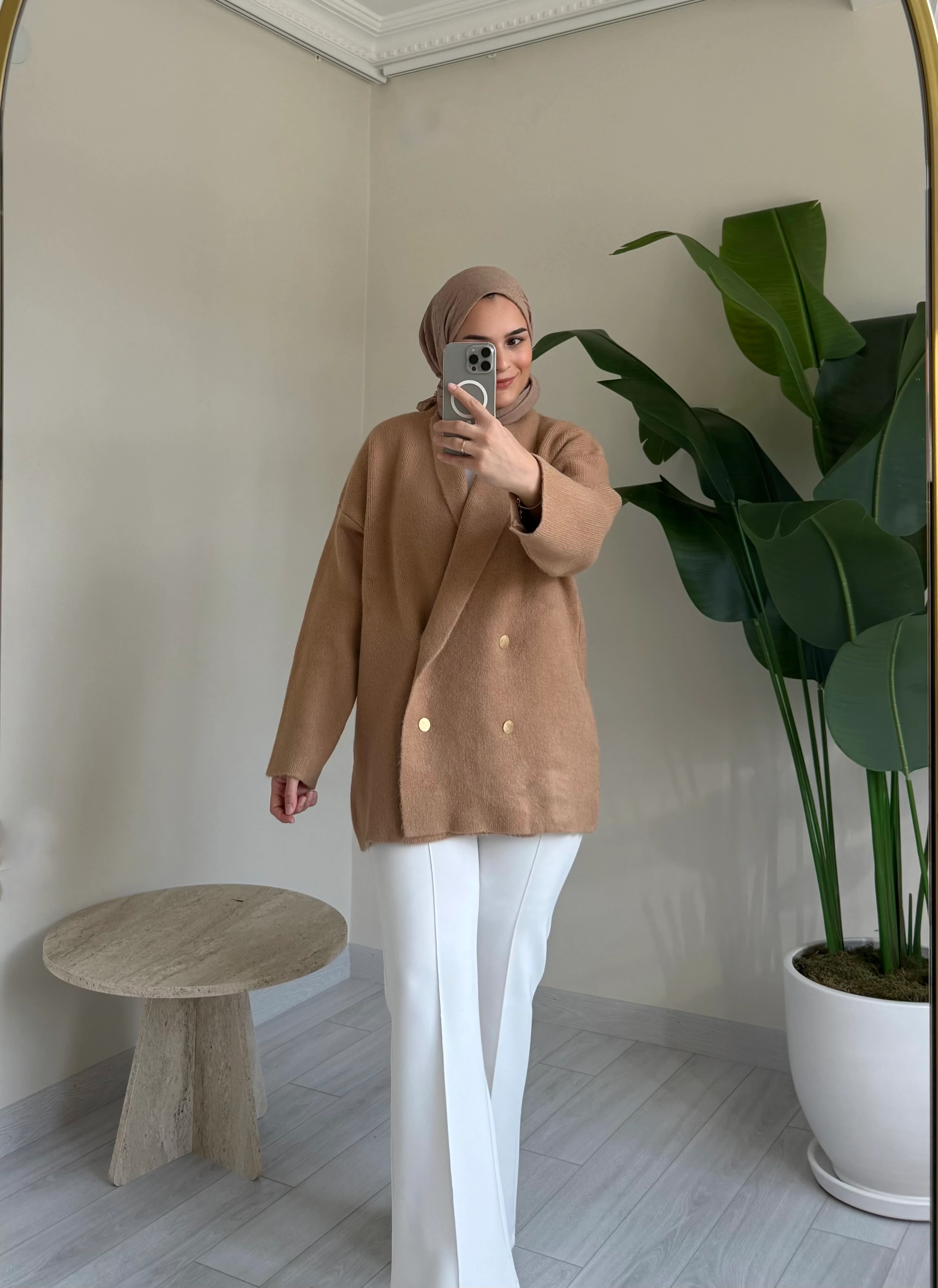 Gold Düğmeli Hırka - Camel