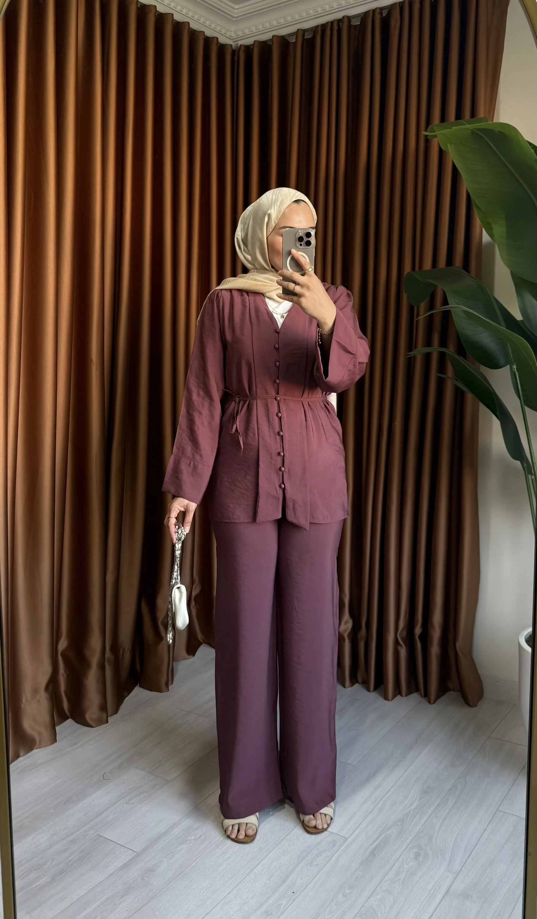 V Yaka Lisa Takım