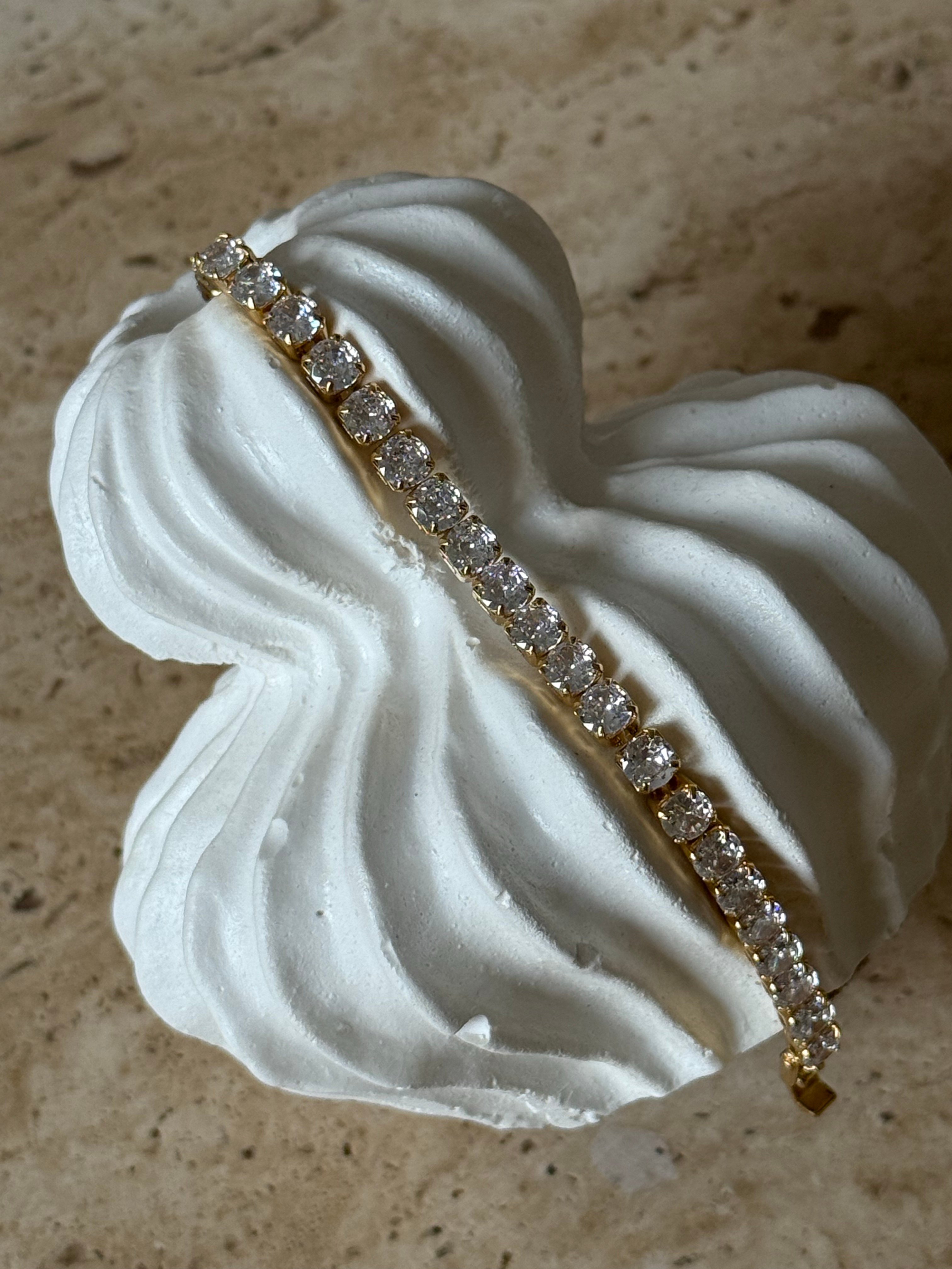 Gold kare taşlı su yolu