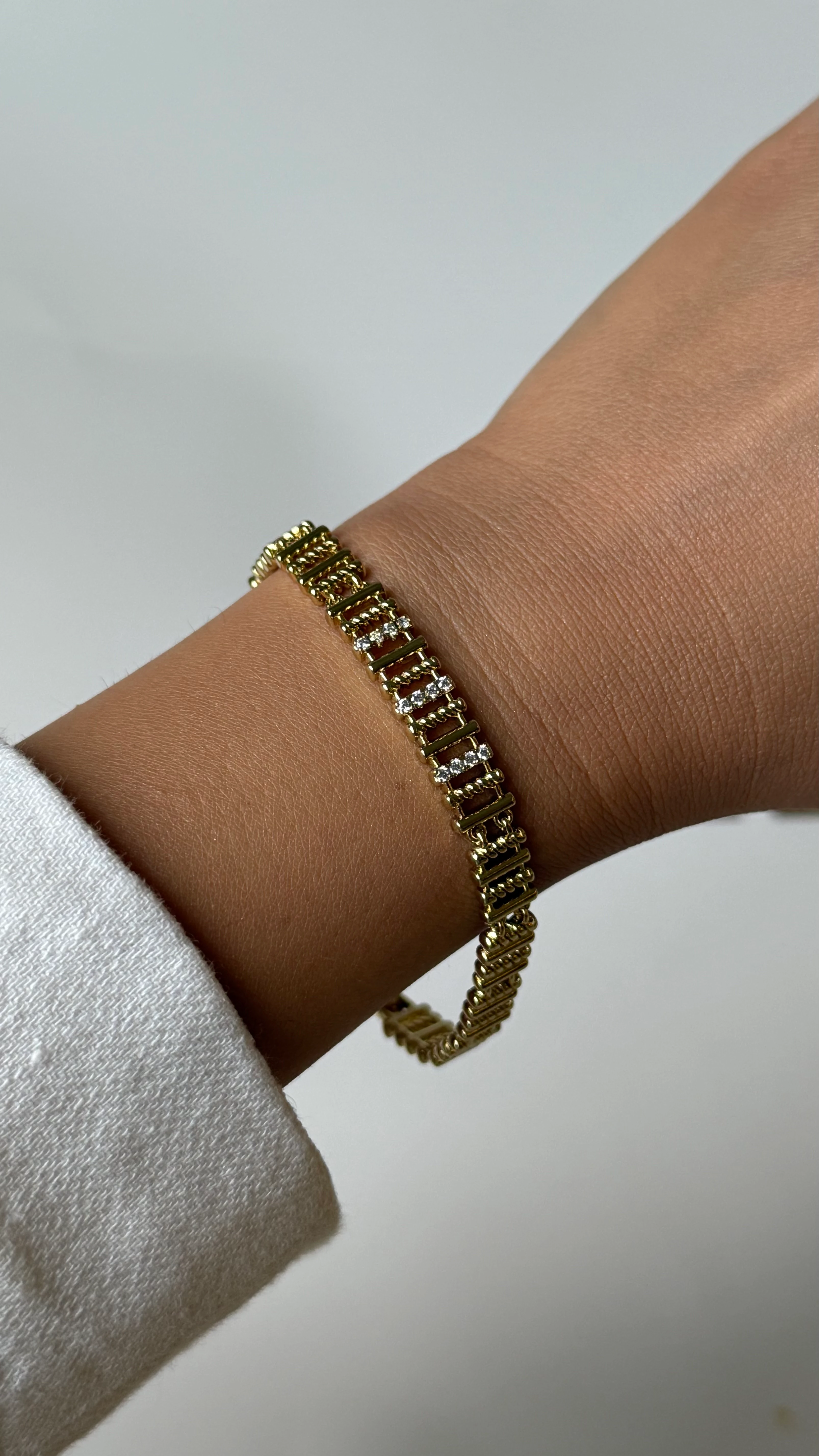 Şerit Model Bileklik