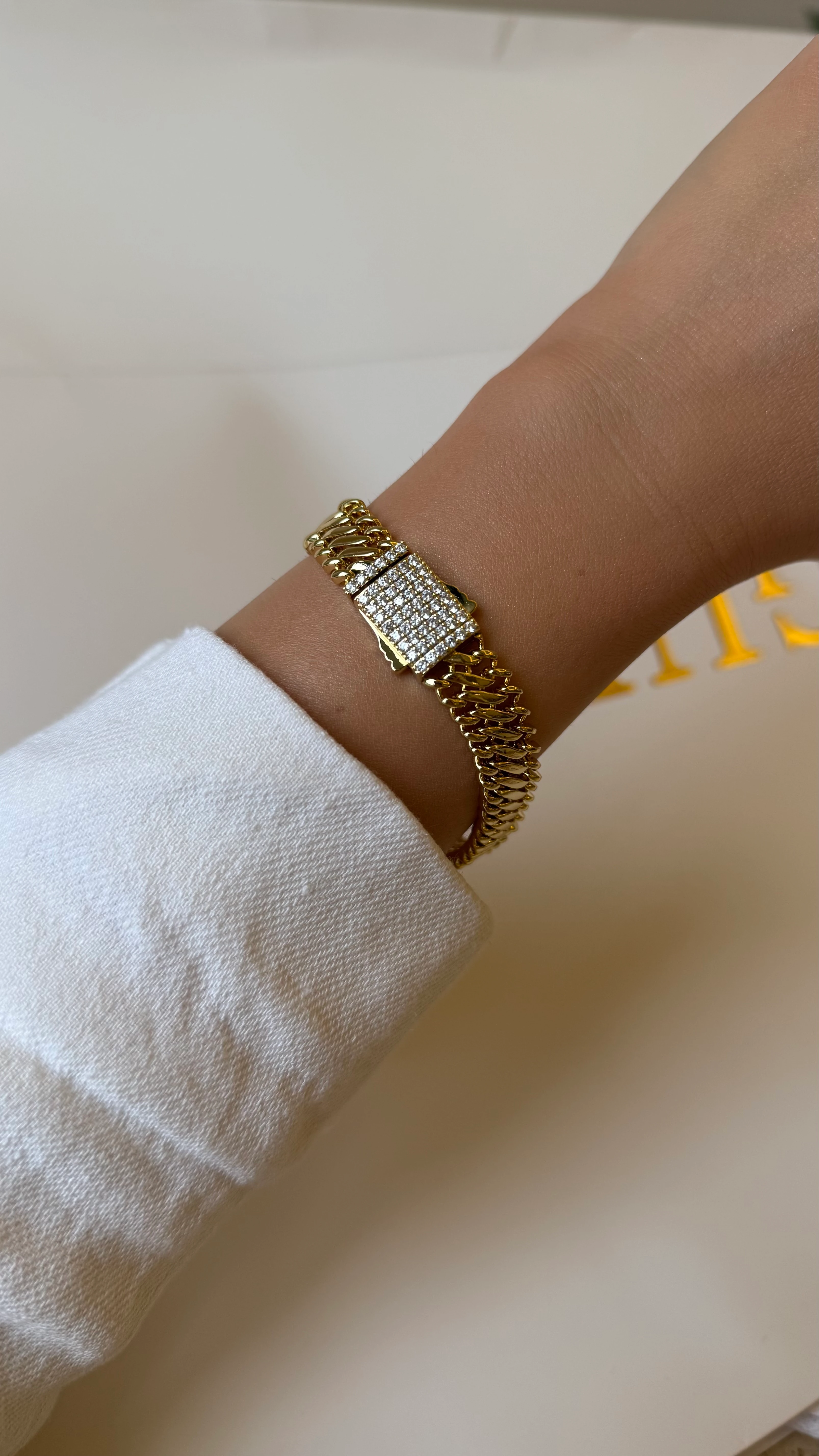 Gurmet Model Bileklik 