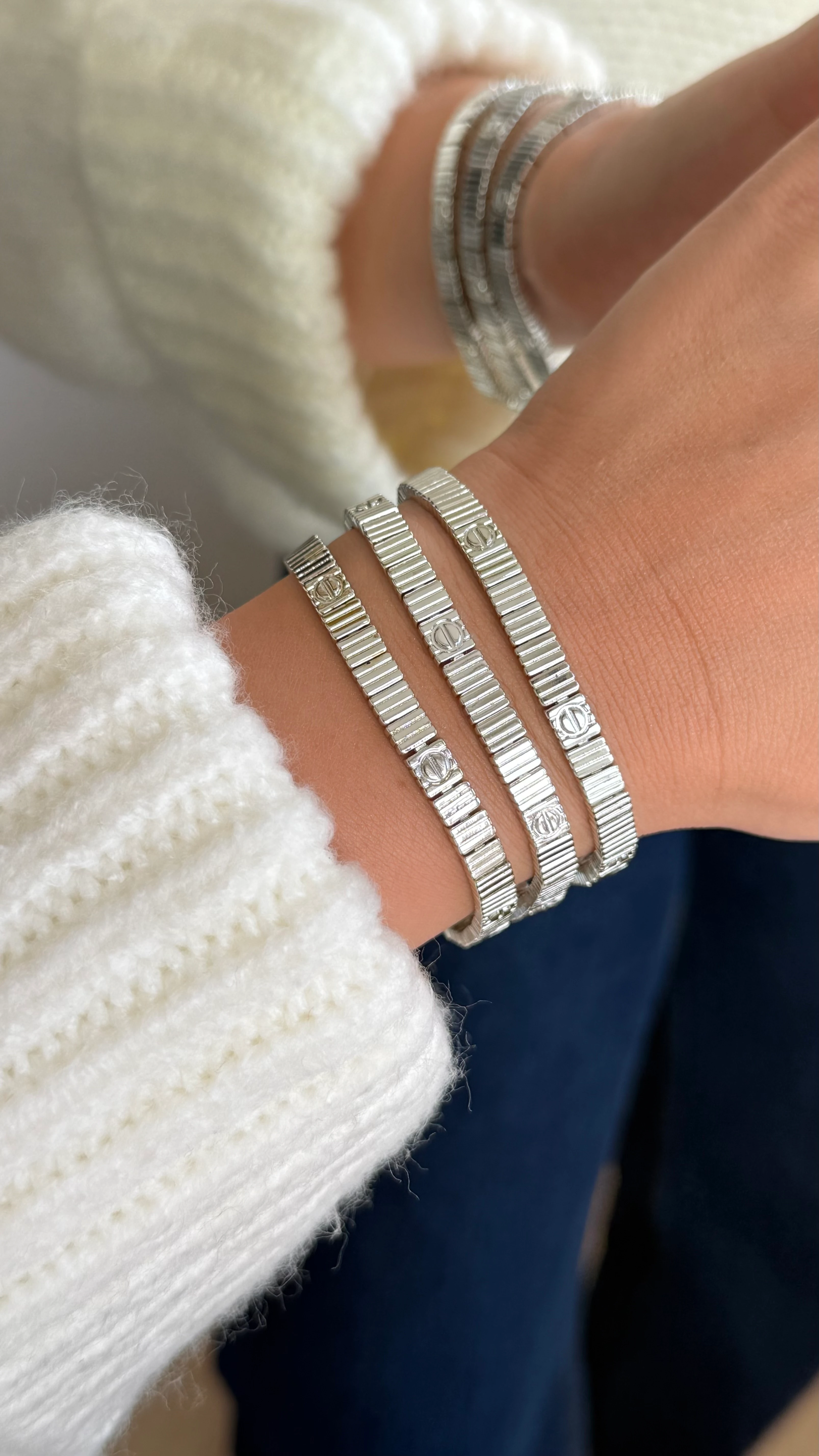 Love Serisi Gümüş renk bileklik