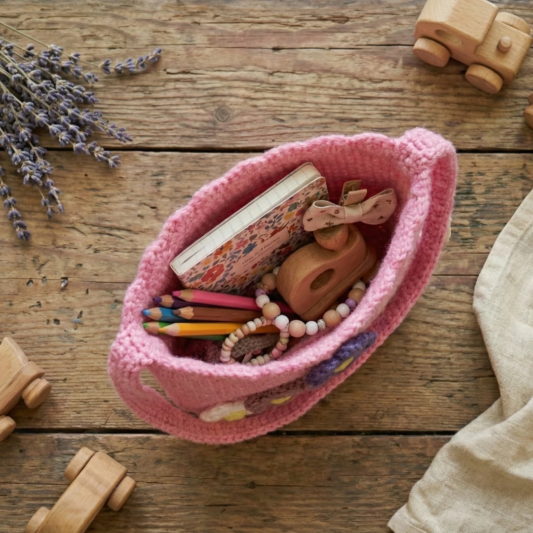 Pinky Bloom - 3D Çiçekli El Yapımı Örgü Çocuk Çantası