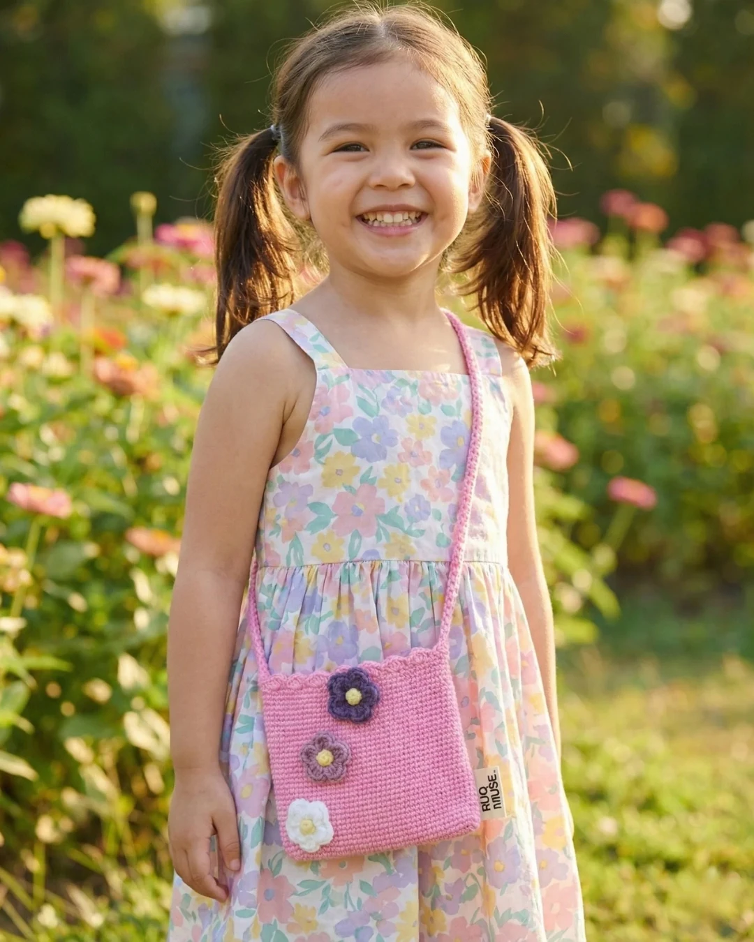 Pinky Bloom - 3D Çiçekli El Yapımı Örgü Çocuk Çantası