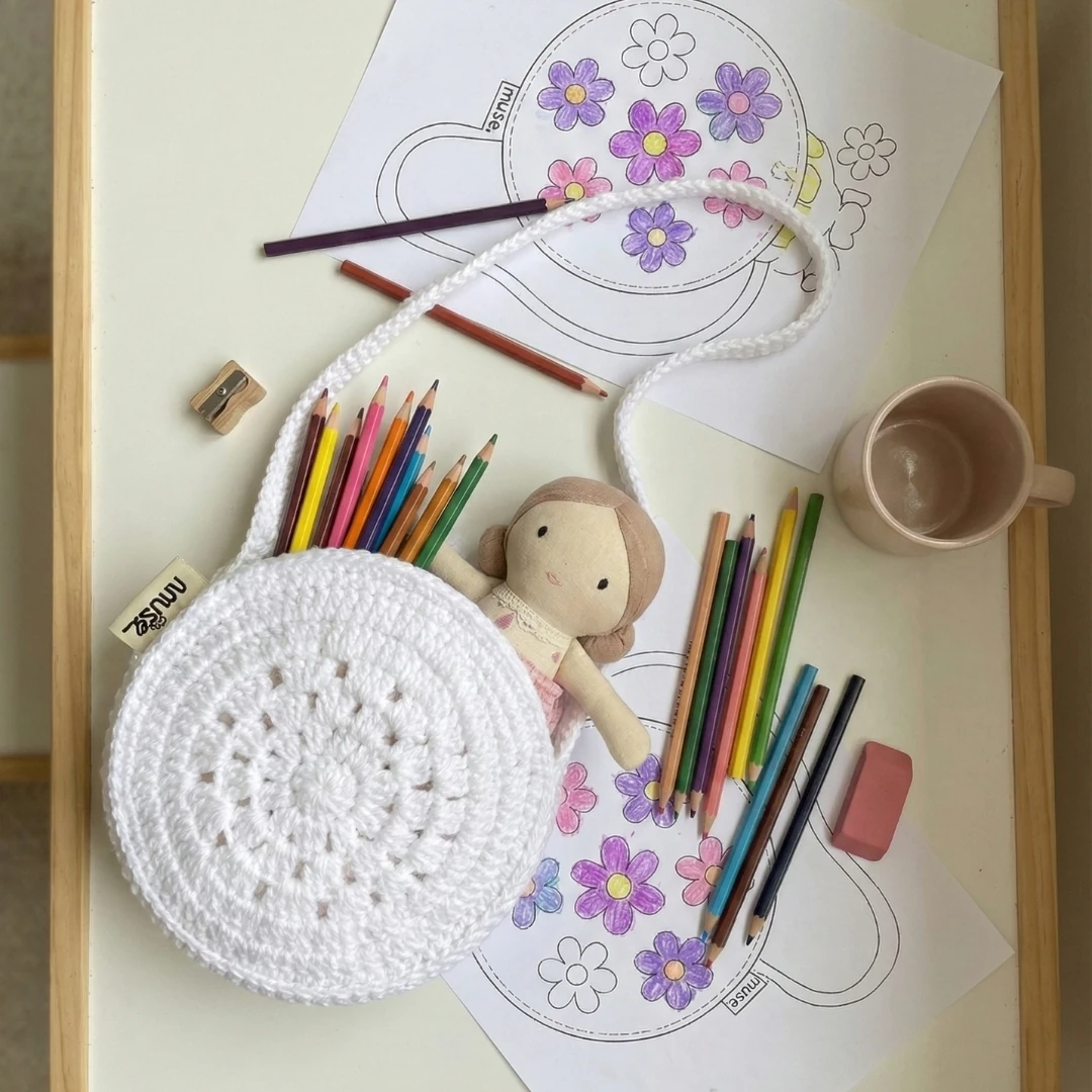 Snow Flake - Kendinden Desenli Beyaz Yuvarlak Çanta