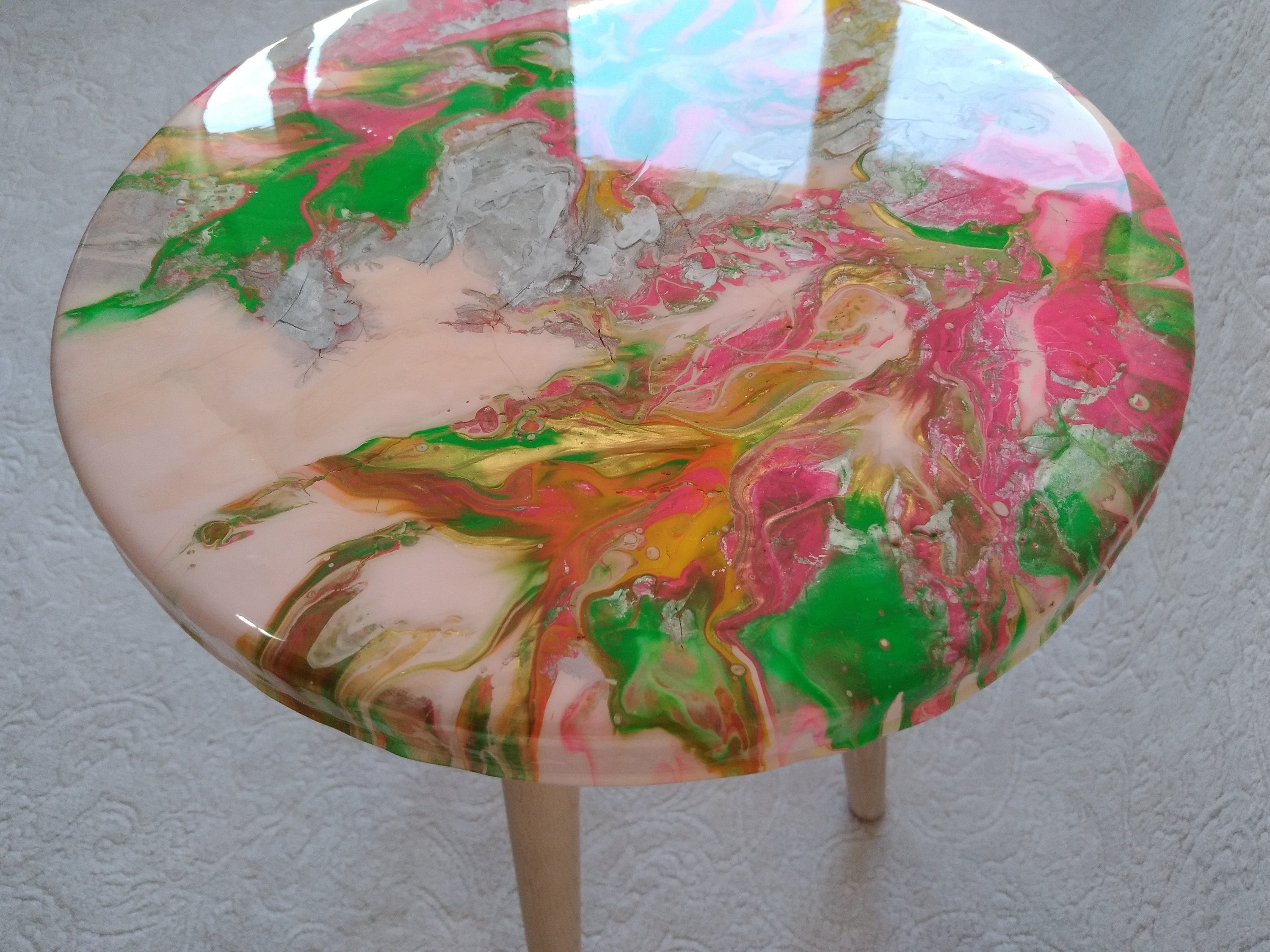 Small Boho Side Sofa Resin Coffee Table, Round Silver Green Modern Unique Epoxy End Bedside Bedroom Rustic Furniture Wood Art Coffee Table