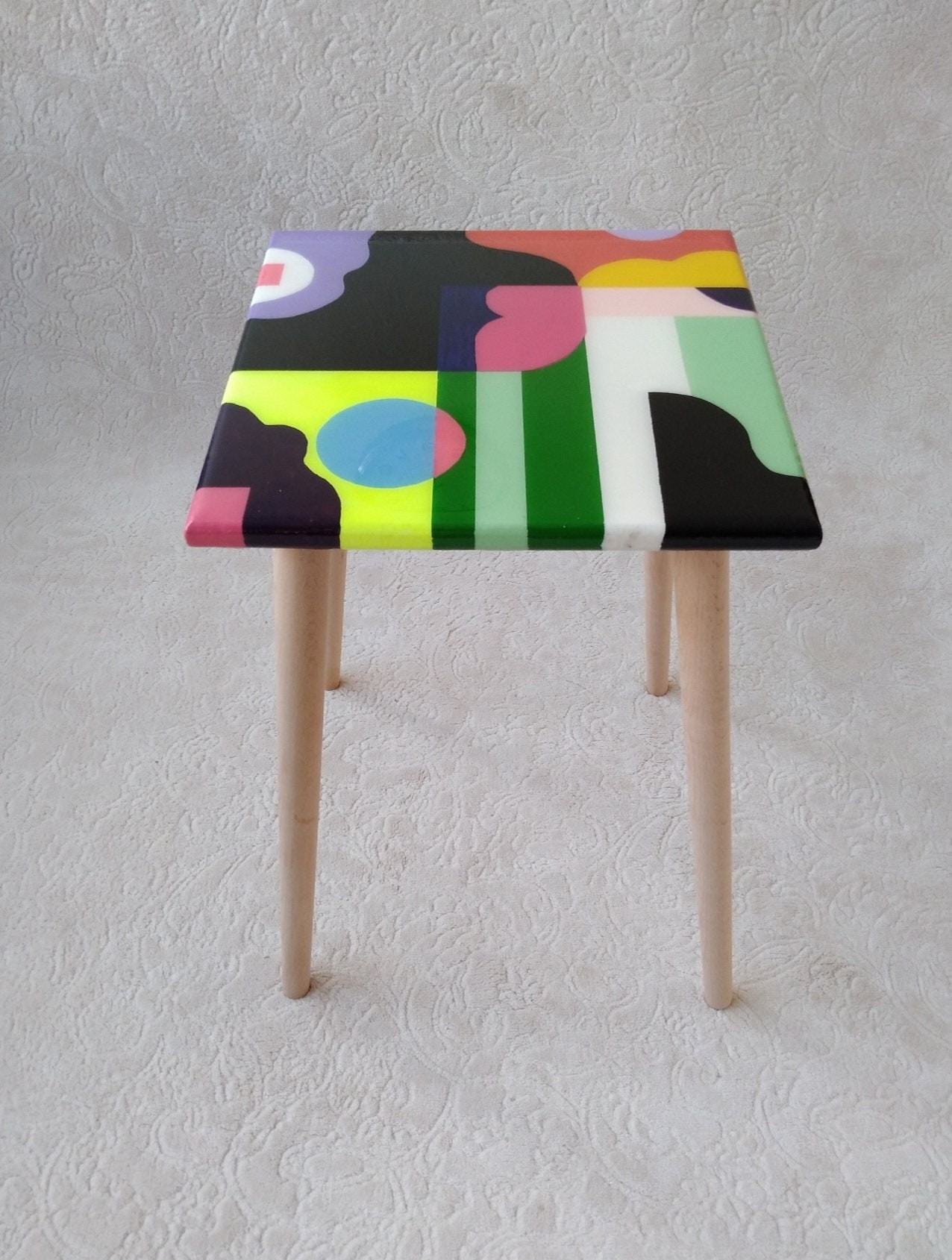 Artistic Abstract Colorful Black Epoxy Resin Coffee Table, Modern Unique Design Pink Stylish Painted Legs Cool Cute Handmade Sofa End Table