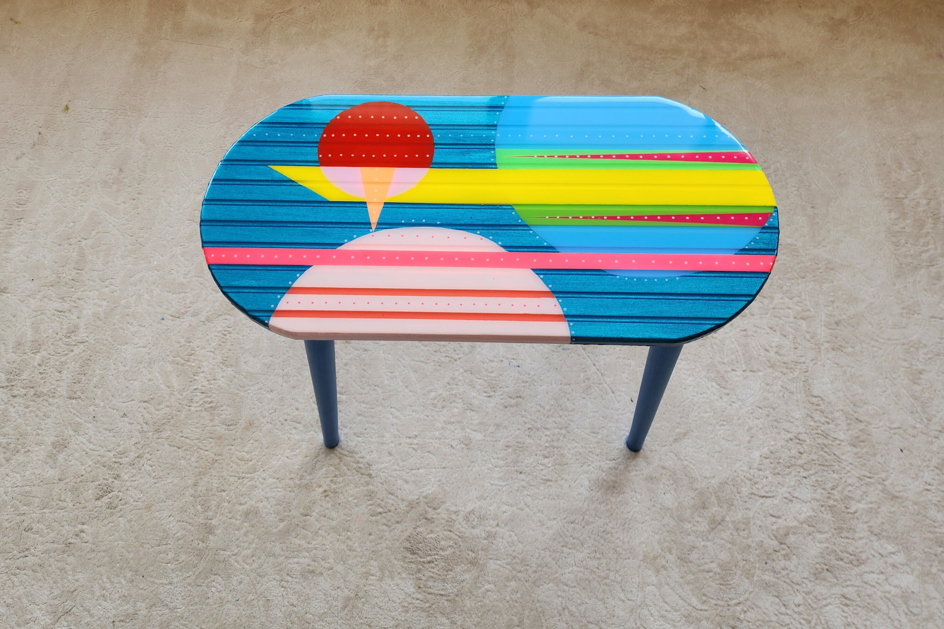 Modern Oval Colorful Wooden Epoxy Resin Side Coffee Table, Minimalist Unique Abstract Funky Maximalist Bedside Unusual Aesthetic Art Table