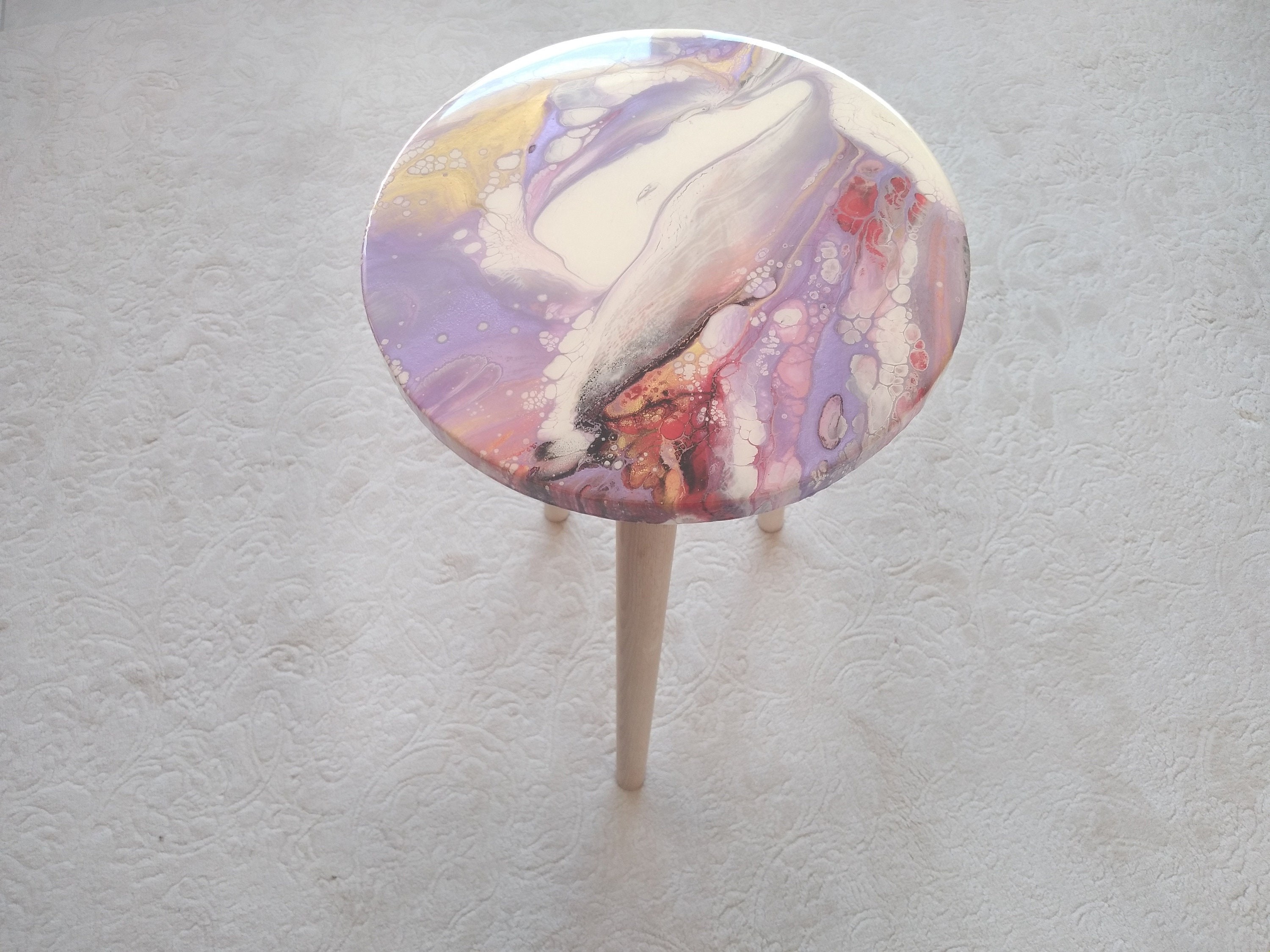 Round Modern Small Resin Sofa Coffee Table, Purple White Unique Wood Epoxy Entryway Wooden Abstract Bedside End Side Low Art Coffee Table