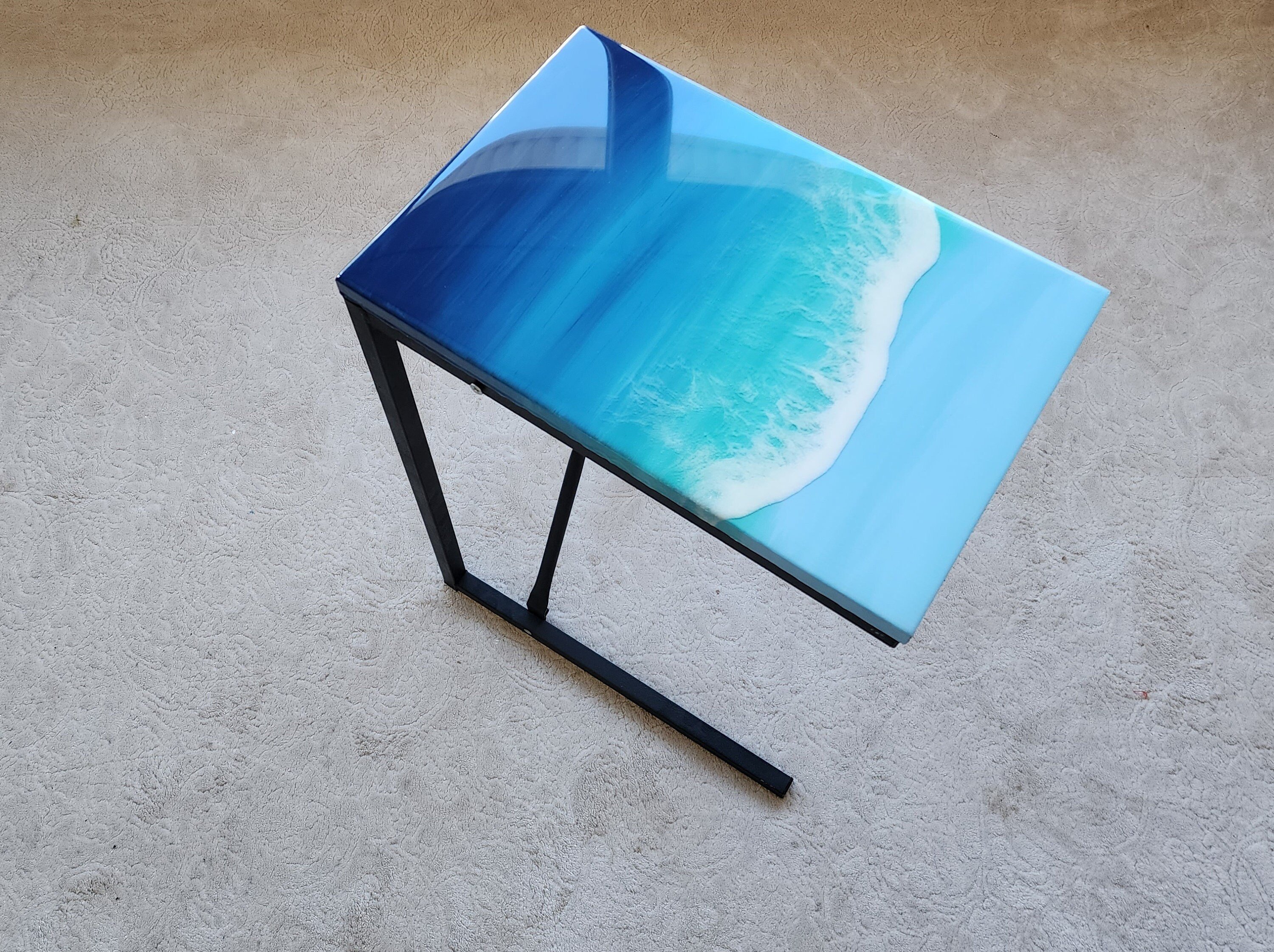 Wooden C Shape Ocean Wave Side End Resin Coffee Table With Metal Legs