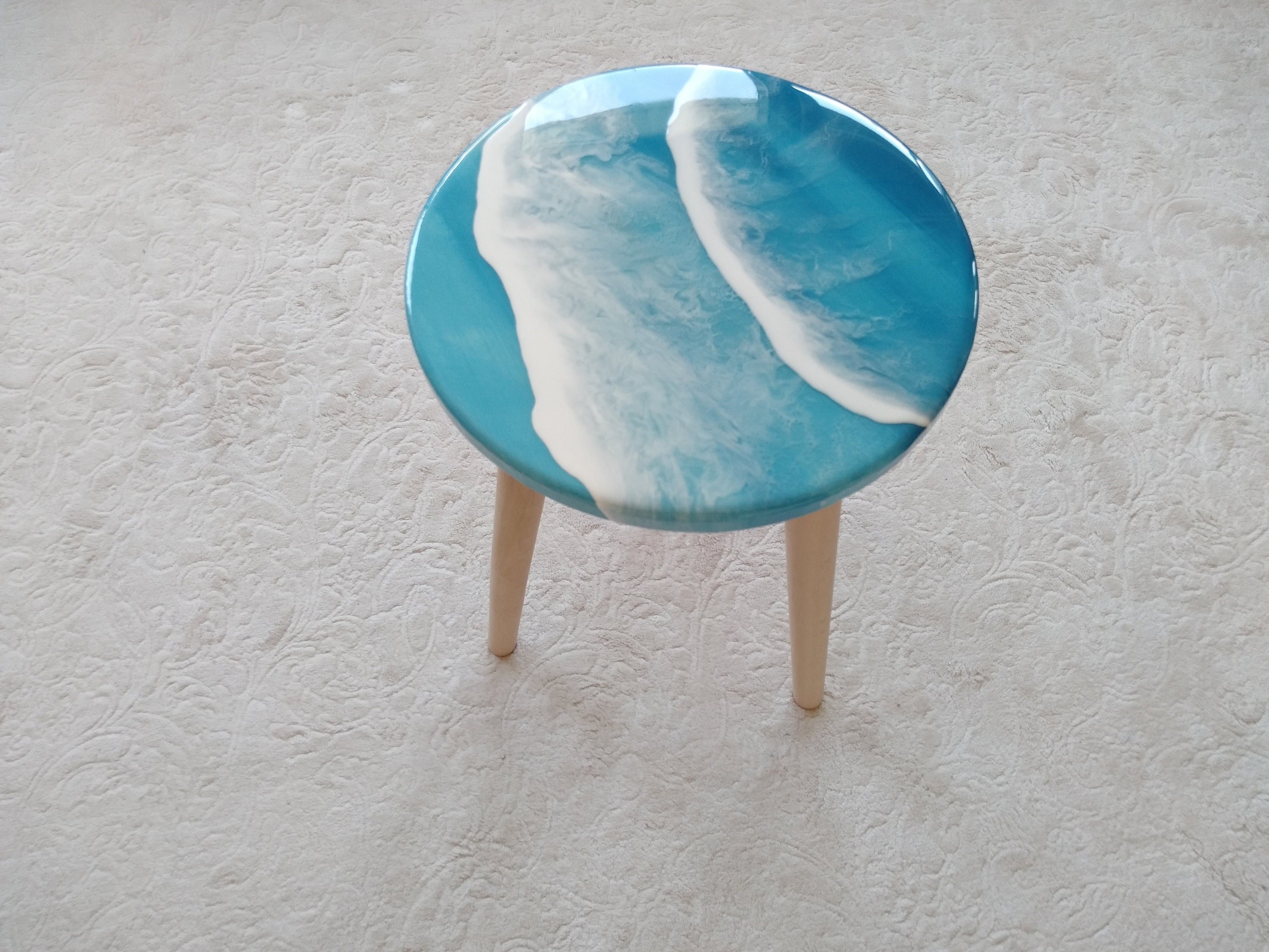Round Small Resin Ocean Wave Coffee Table, Modern Blue Wooden Wood Side Sofa End Unique Coffee Table,Living Room, Bedroom Bedside Art Table