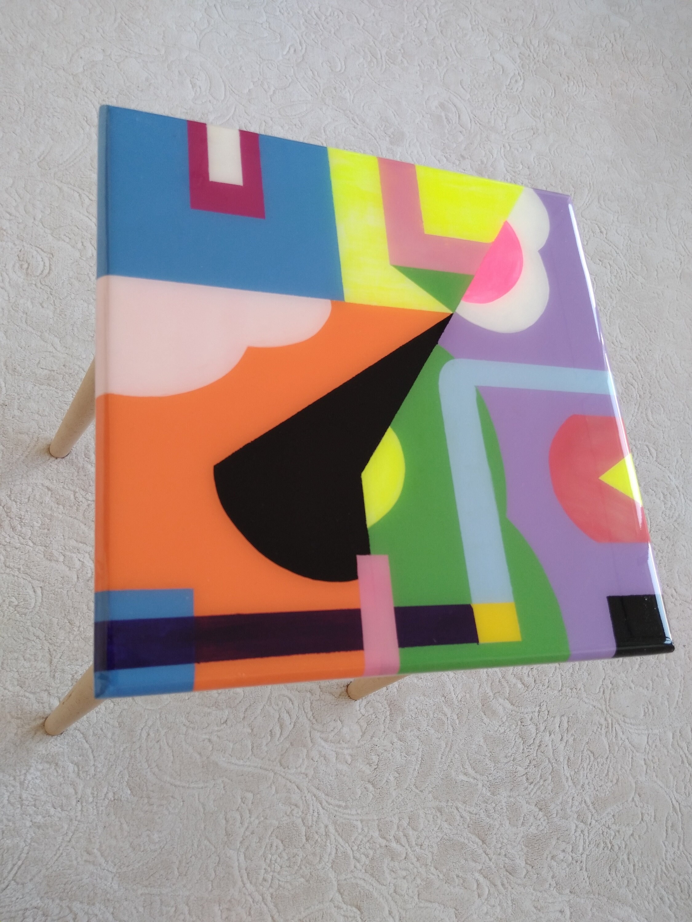 Colorful Abstract Funky Resin Side End Coffee Table, Unique Wooden Vibrant Entryway Living Room Aesthetic Epoxy Center Chic Artistic Table