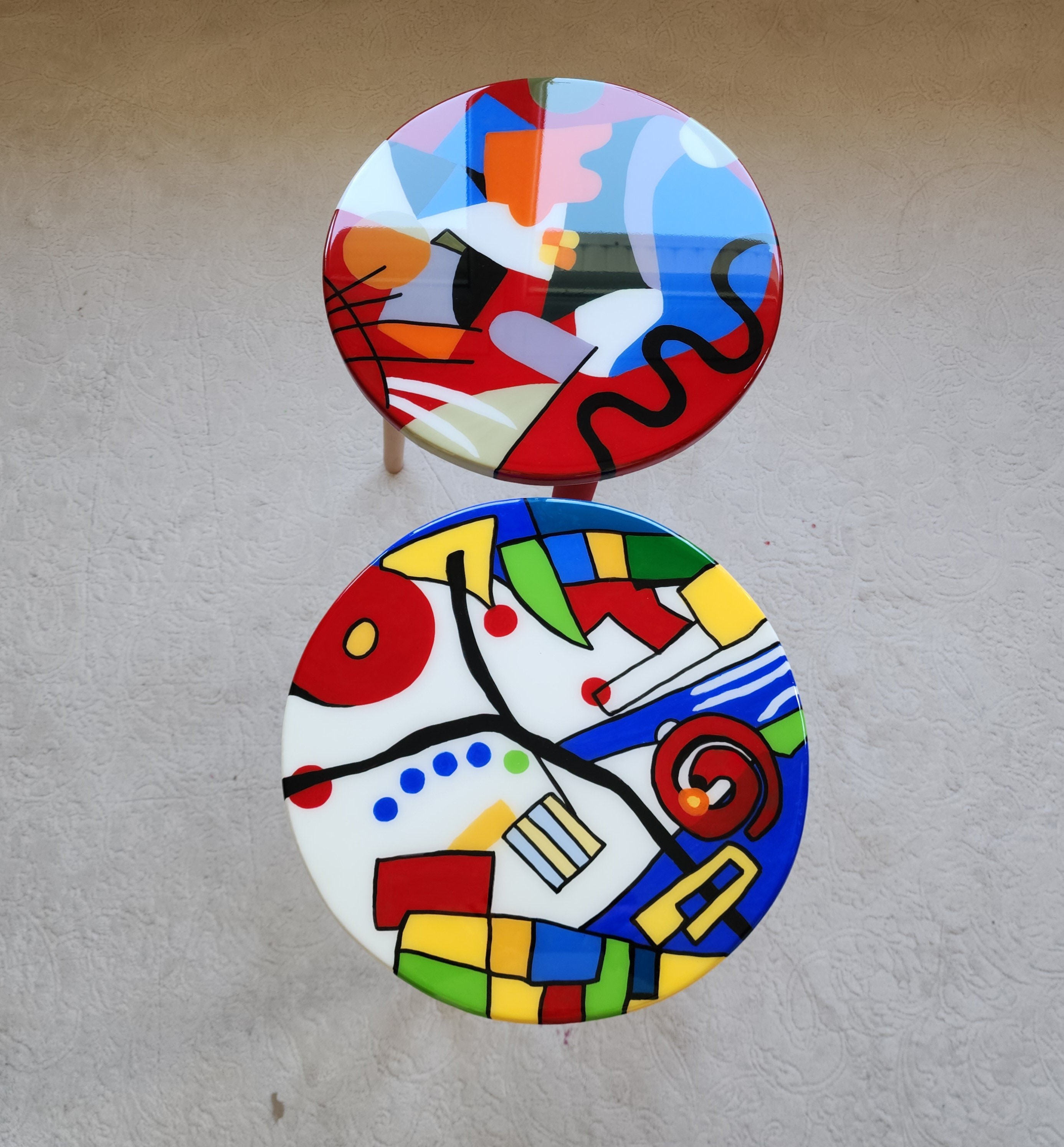 Red White Abstract Funky Colorful Side Resin Coffee Tables,Maximalist Eclectic Cool Hand Painted Quirky Round Epoxy Cute Boho Pop Art Tables