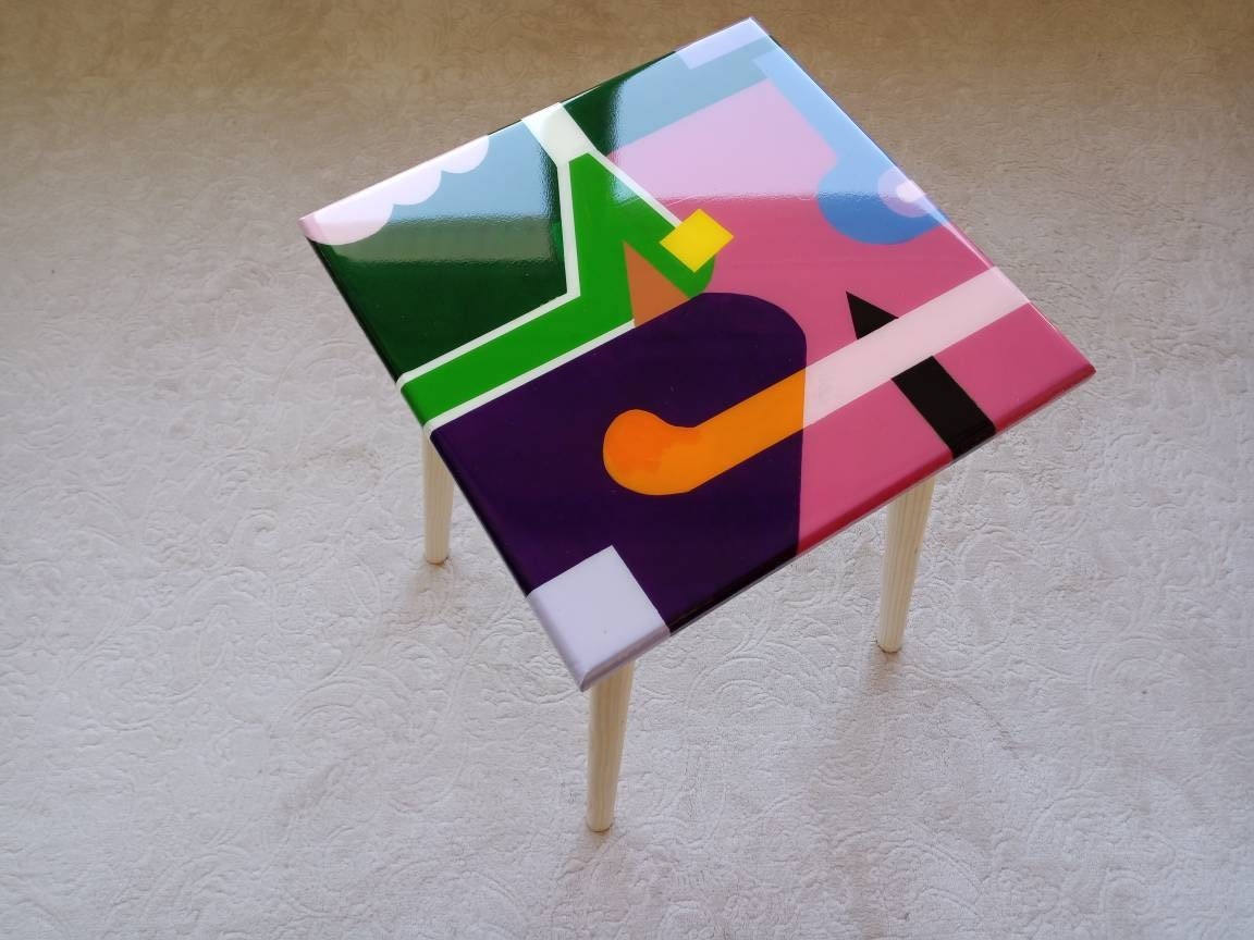 Small Square Round Resin Funky Side Tables,Pink Blue Green Contemporary Abstract Design Modern Unique Wooden Sofa End Epoxy Art Coffee Table