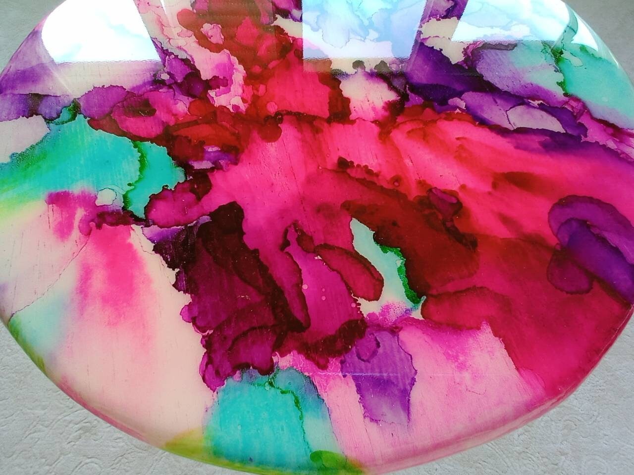 Round Colorful Abstract Vibrant Epoxy Resin Side Table,Painted Small Unusual Eclectic Cool Cute Wooden End Sofa Red Center Art Coffee Table