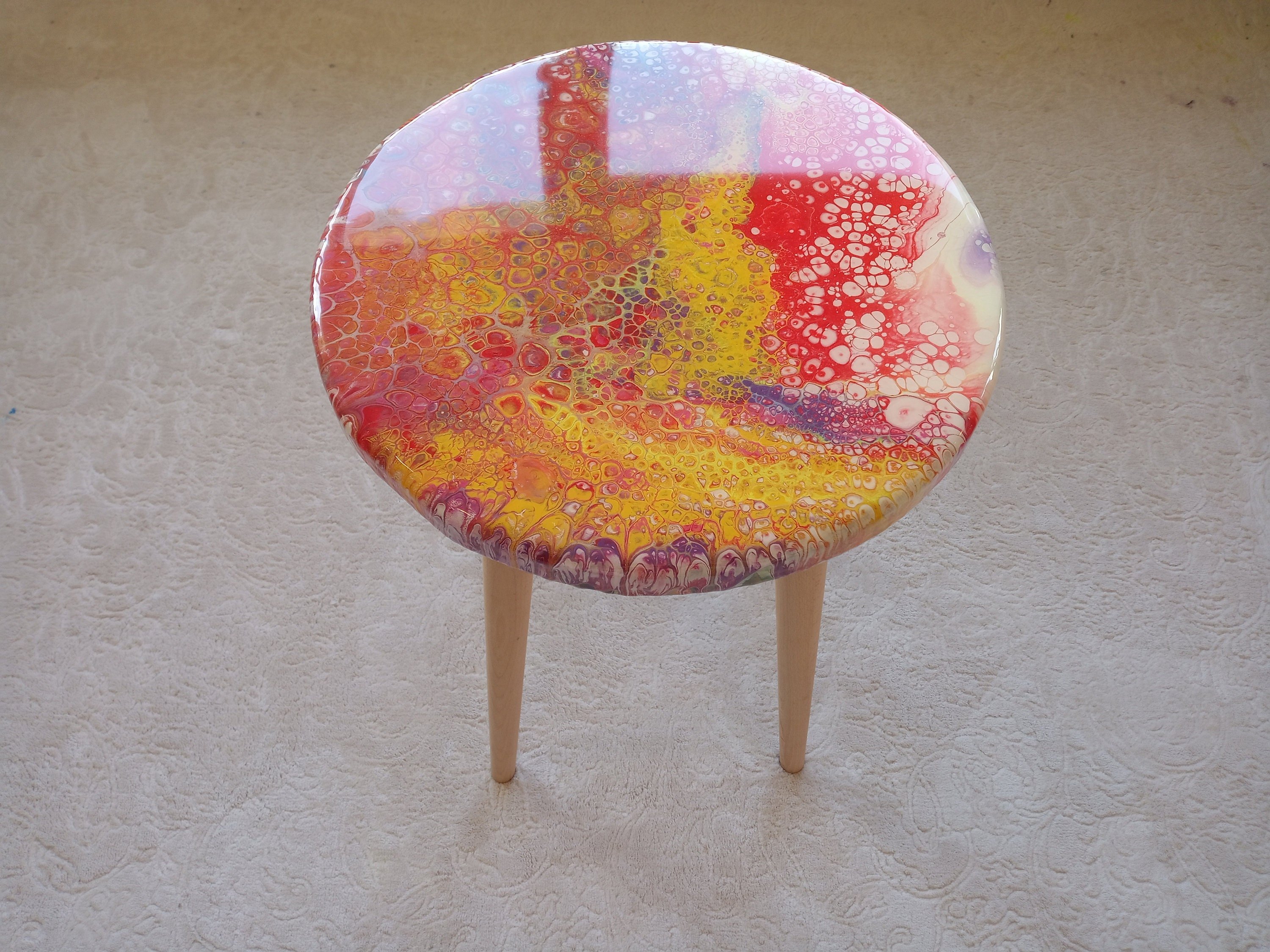 Round Abstract Epoxy Resin Cool Side Coffee Table,Red Yellow Modern Handmade Living Room Center Table, Painted End Sofa Cute Epoxy Art Table