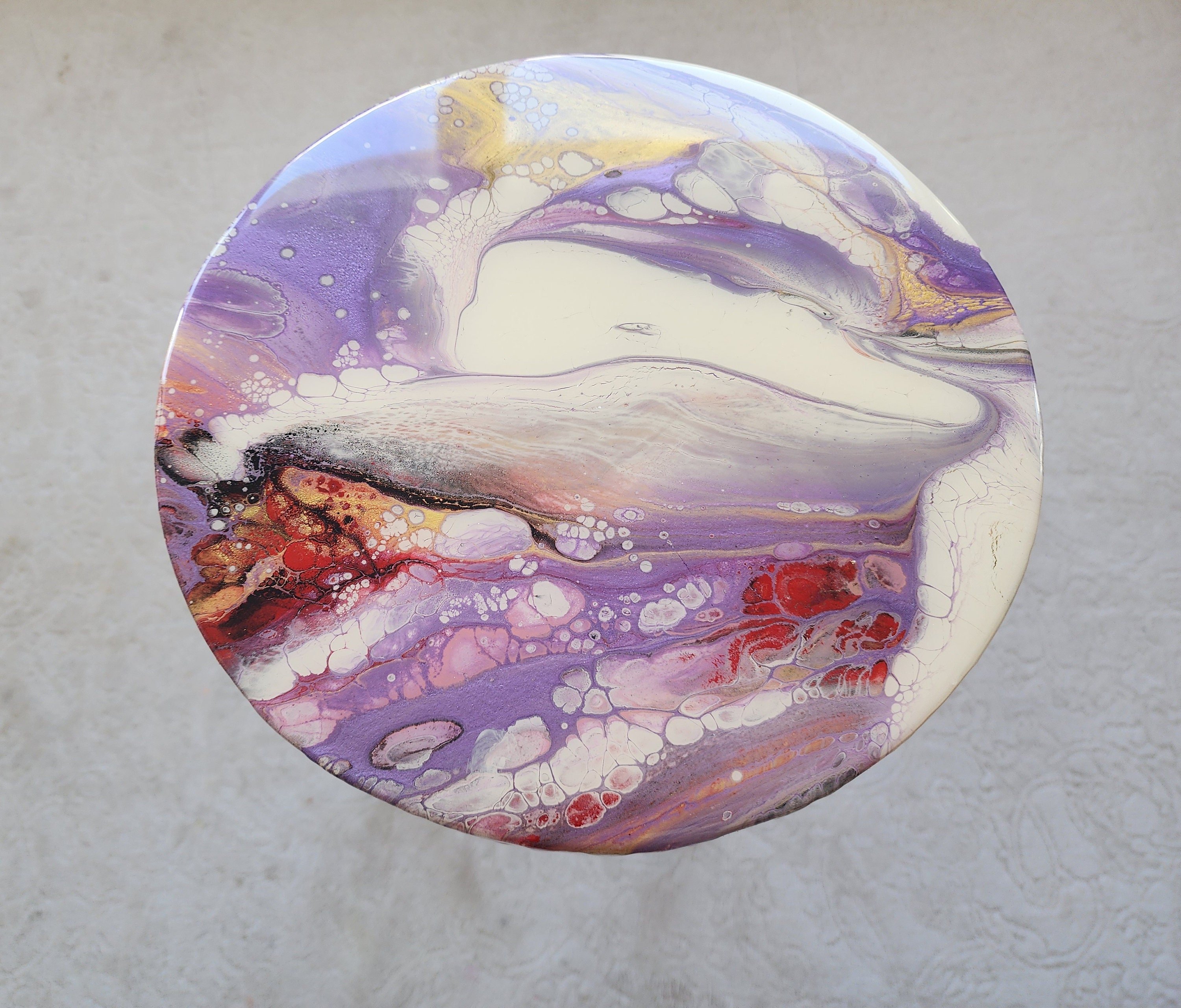 White Purple Gold Funky Round Epoxy Resin Side Coffee Table, Colorful Eclectic Handmade Abstract Boho Cool Painted Corner End Sofa Art Table