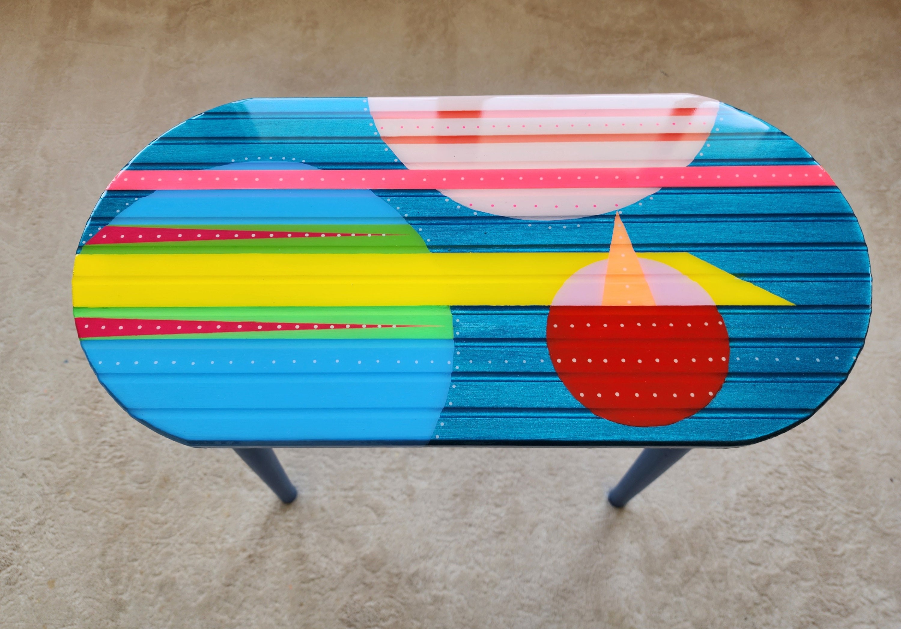 Modern Oval Colorful Wooden Epoxy Resin Side Coffee Table, Minimalist Unique Abstract Funky Maximalist Bedside Unusual Aesthetic Art Table