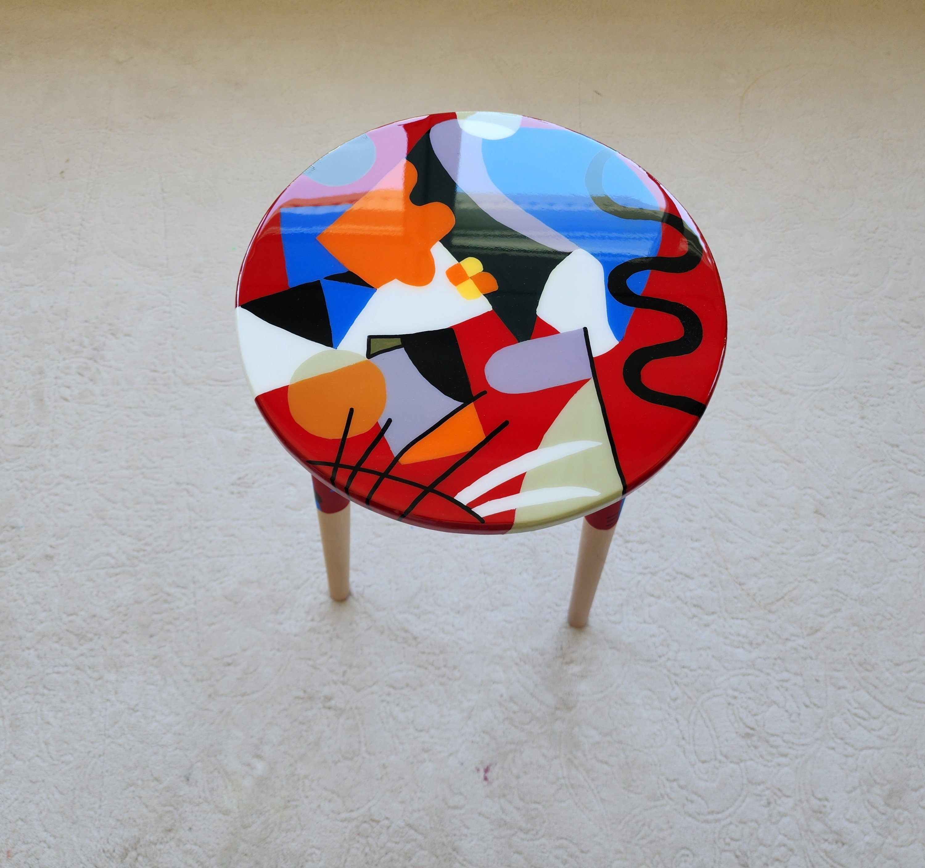 Unusual Abstract Funky Colorful Side Resin Coffee Tables, Maximalist Eclectic Cool Hand Painted Cute Blue White Red Epoxy Pop Art End Tables