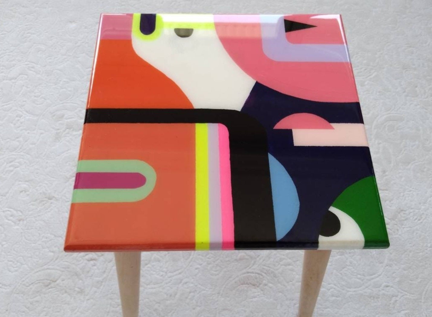 Colorful Funky Epoxy Resin Side End Coffee Table, Unusual Square Mid Century Modern Retro Vintage Cool Bedside Entryway Pink Art Sofa Table