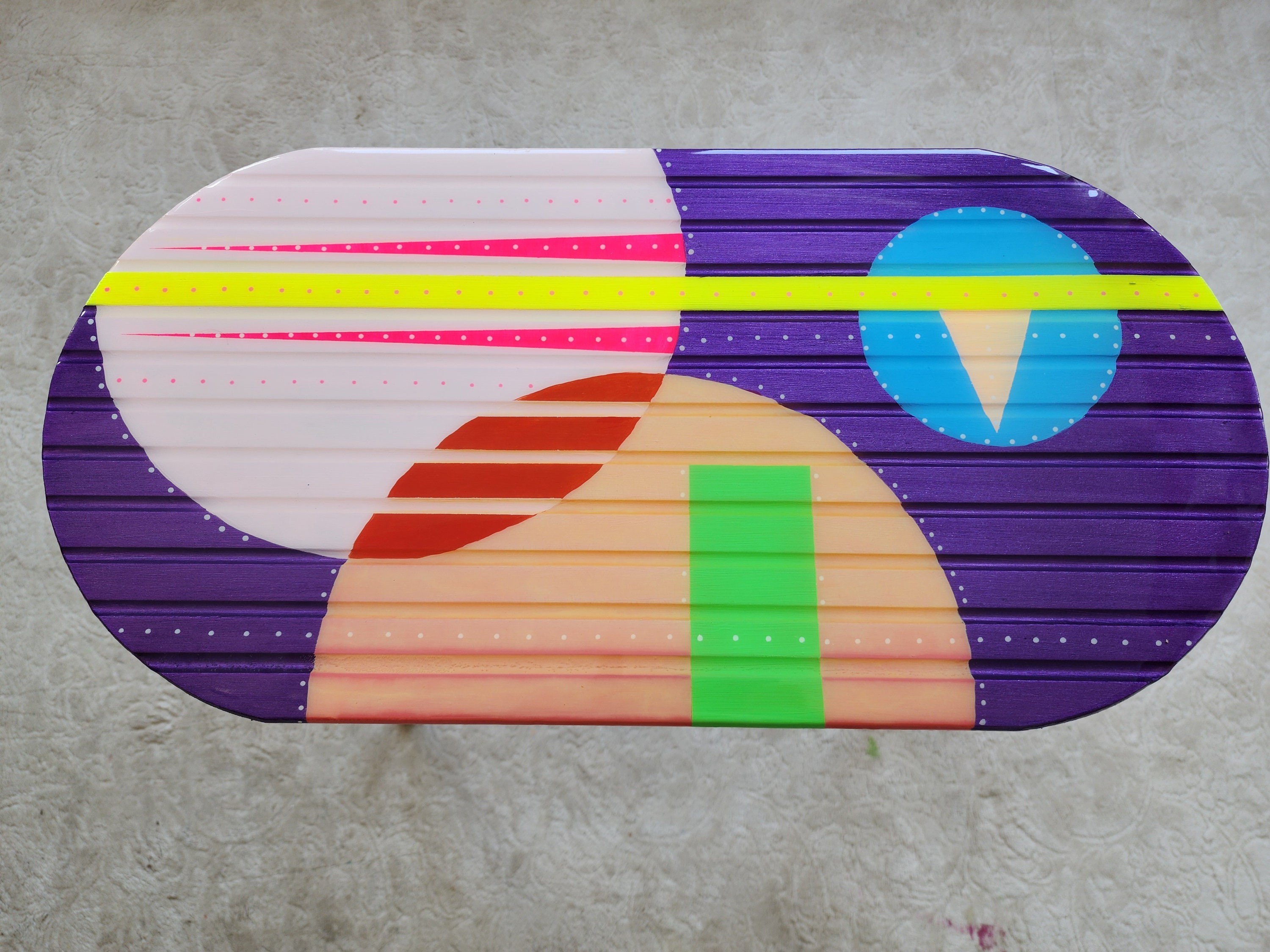 Colorful Abstract Handmade Resin Cool Side Coffee Tables,Modern Wooden Funky Bedside Living Room Entryway End Sofa Small Boho Middle Tables