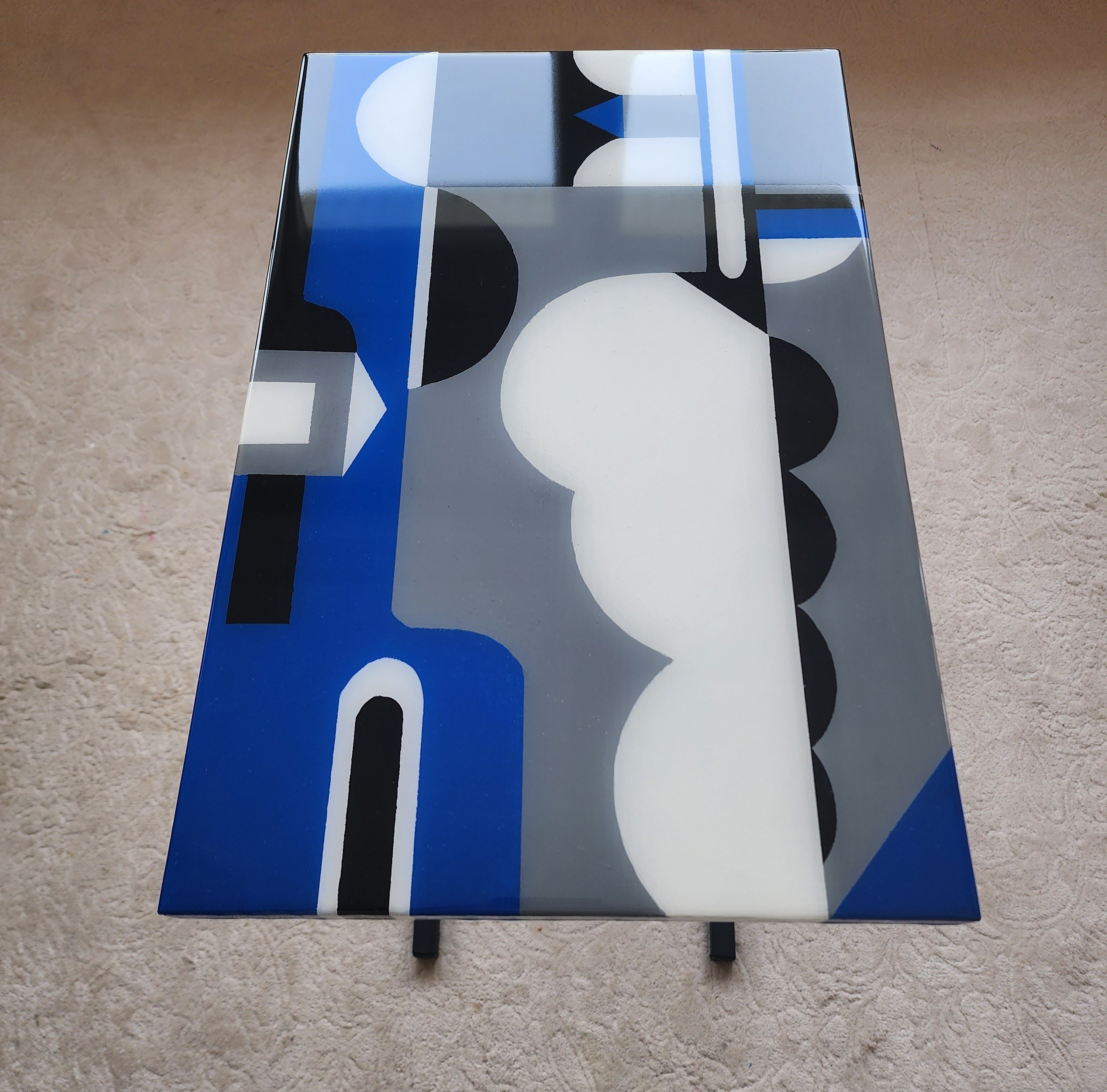 Colorful C Shaped Side/End Epoxy Resin Table, Modern Abstract Painted Coffee Table For Living Room,Laptop Stand, Wood Sofa Couch Art Table