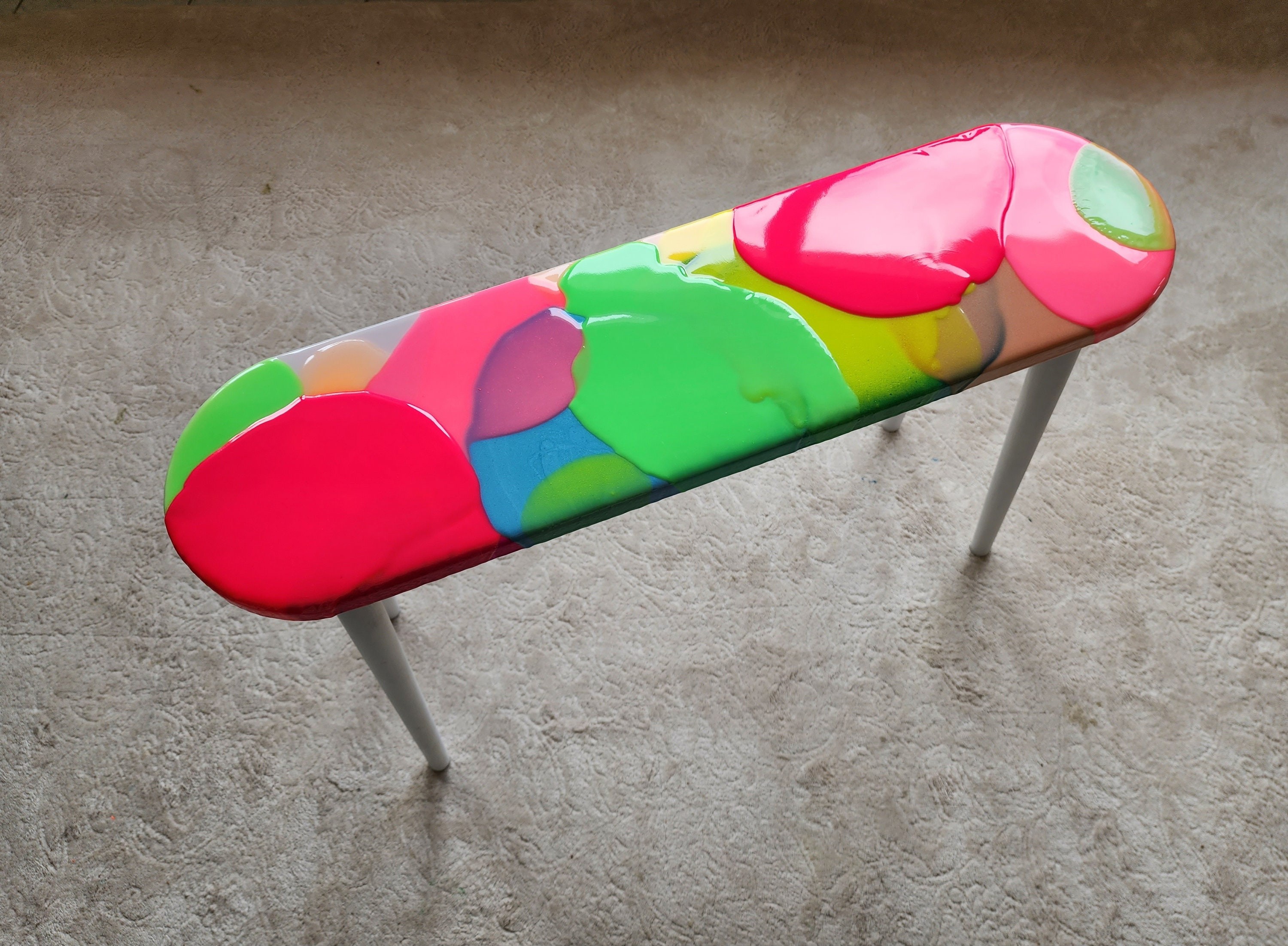 Pink Funky Oval Neon Painted Legs 3D Side Resin Coffee Tables, Colorful Maximalist Eclectic Unusual Abstract Cool Nesting Epoxy Art Table