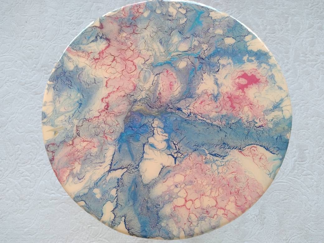 Round Resin Unique Side Coffee Table, Blue Pink Small Modern Epoxy Handmade Amazing Low End Sofa Living Room Bedside Abstract Coffee Tables