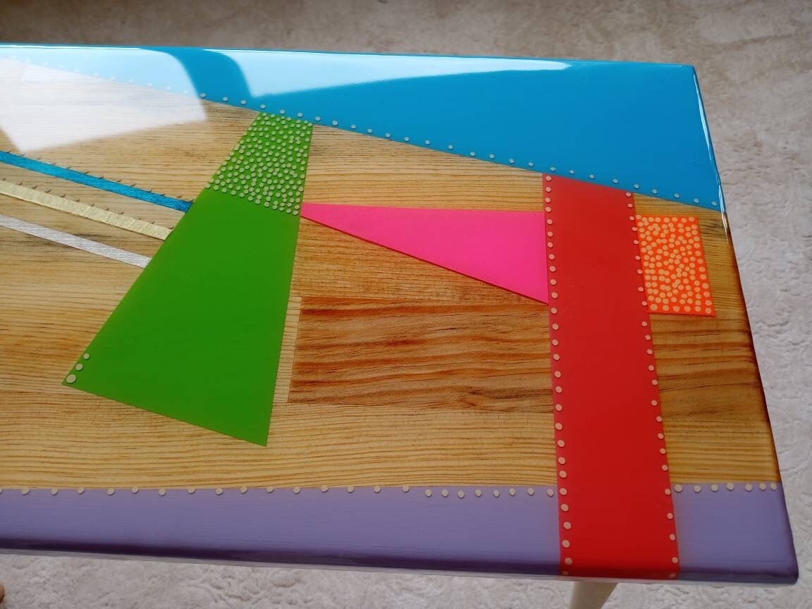 Wooden Colorful Resin Boho Side End Coffee Table, Unique Modern Pink Wood Sofa Abstract Bedside Living Room Bedroom Cool Epoxy Art Table