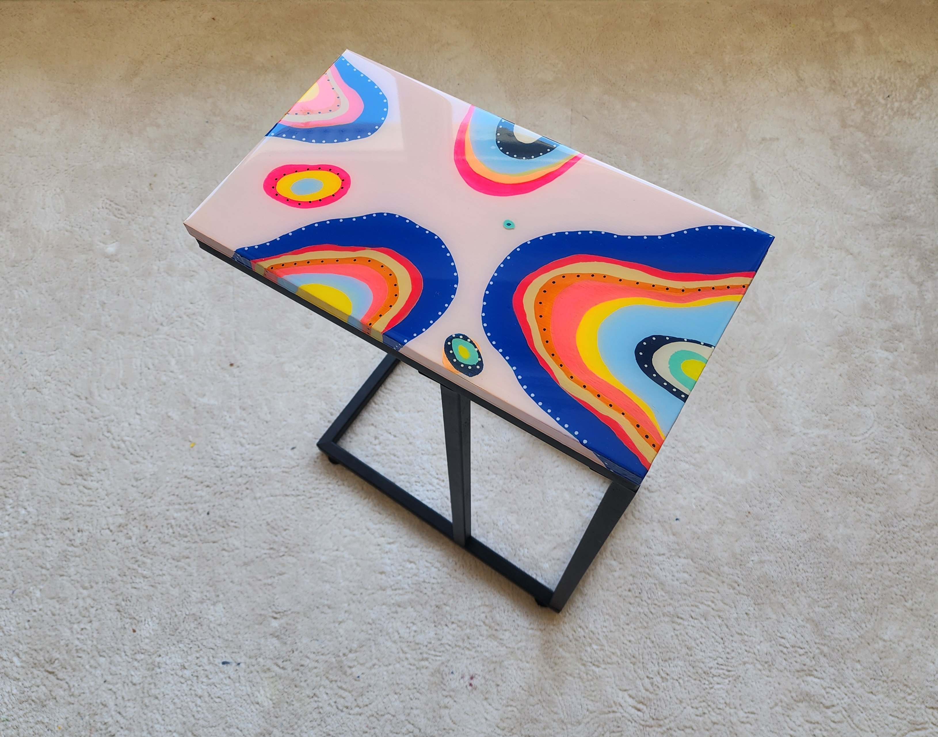 Retro Funky C Shape Couch Table With Metal Legs