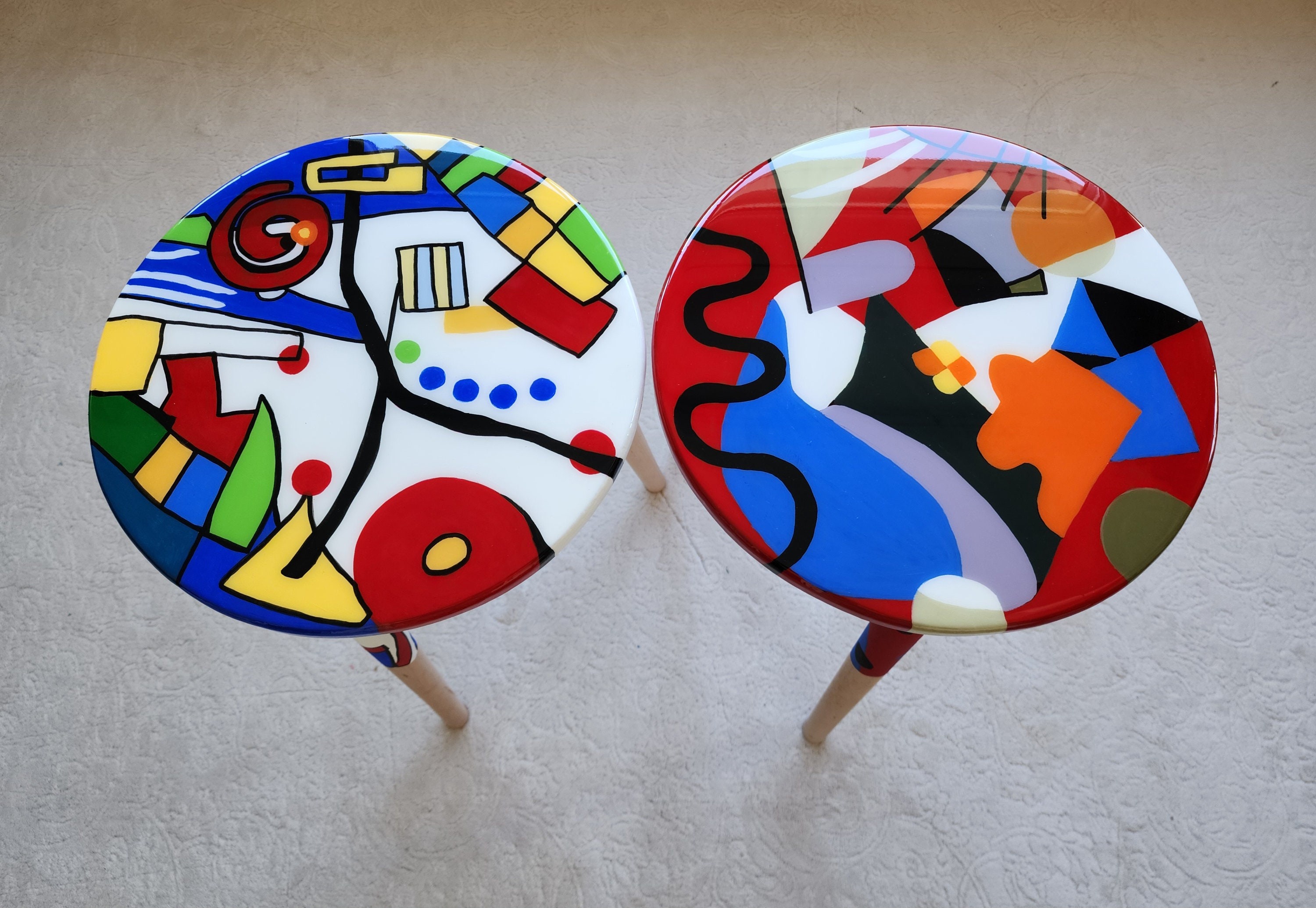 Red White Abstract Funky Colorful Side Resin Coffee Tables,Maximalist Eclectic Cool Hand Painted Quirky Round Epoxy Cute Boho Pop Art Tables
