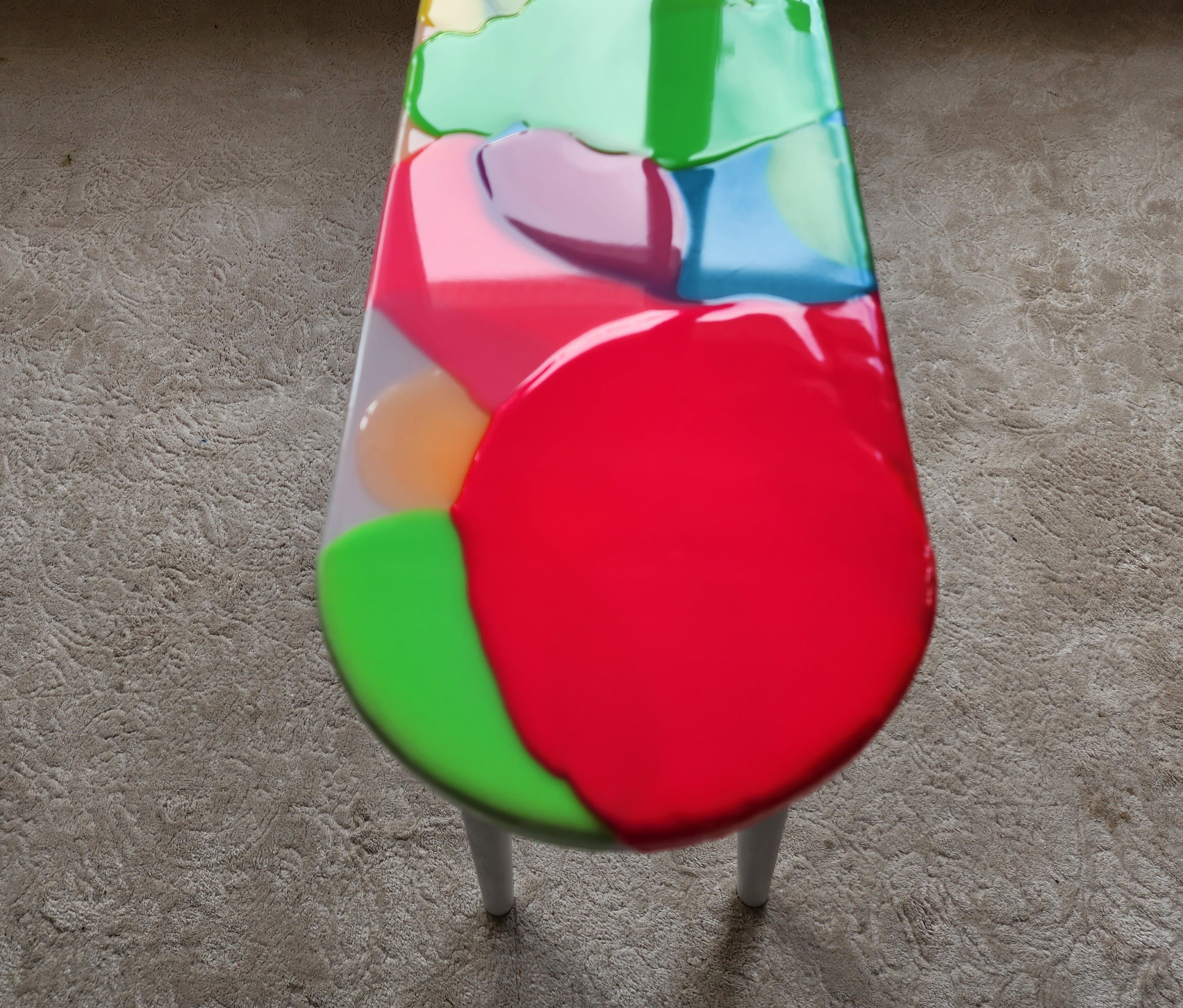 Pink Funky Oval Neon Painted Legs 3D Side Resin Coffee Tables, Colorful Maximalist Eclectic Unusual Abstract Cool Nesting Epoxy Art Table
