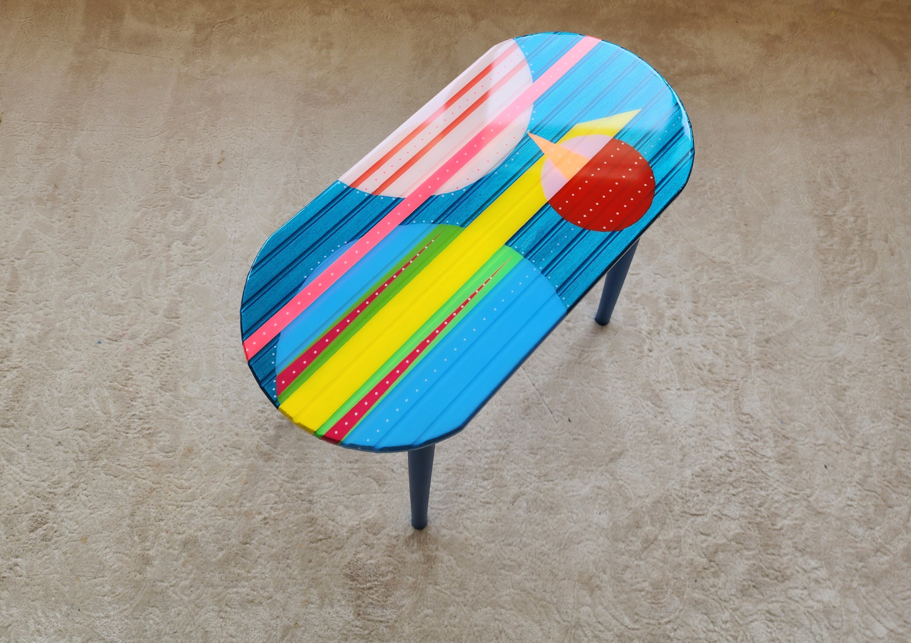 Modern Oval Colorful Wooden Epoxy Resin Side Coffee Table, Minimalist Unique Abstract Funky Maximalist Bedside Unusual Aesthetic Art Table