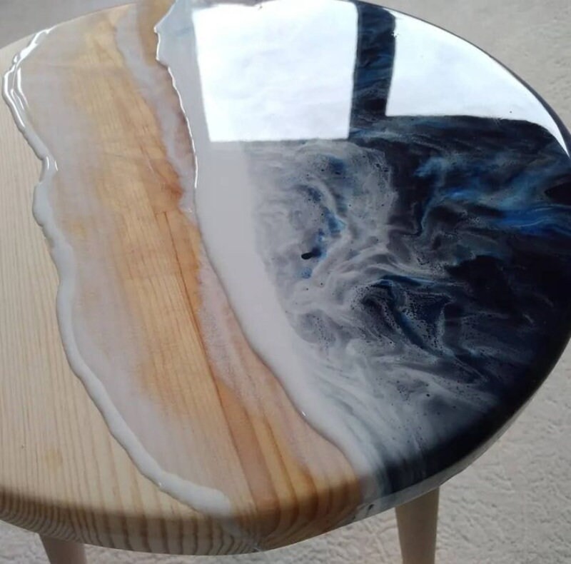 Round Ocean Wave Resin Side Coffee Table, Unique Wood Bedside Sofa End Natural Wooden Beach Themed Sea Art Coffee Table