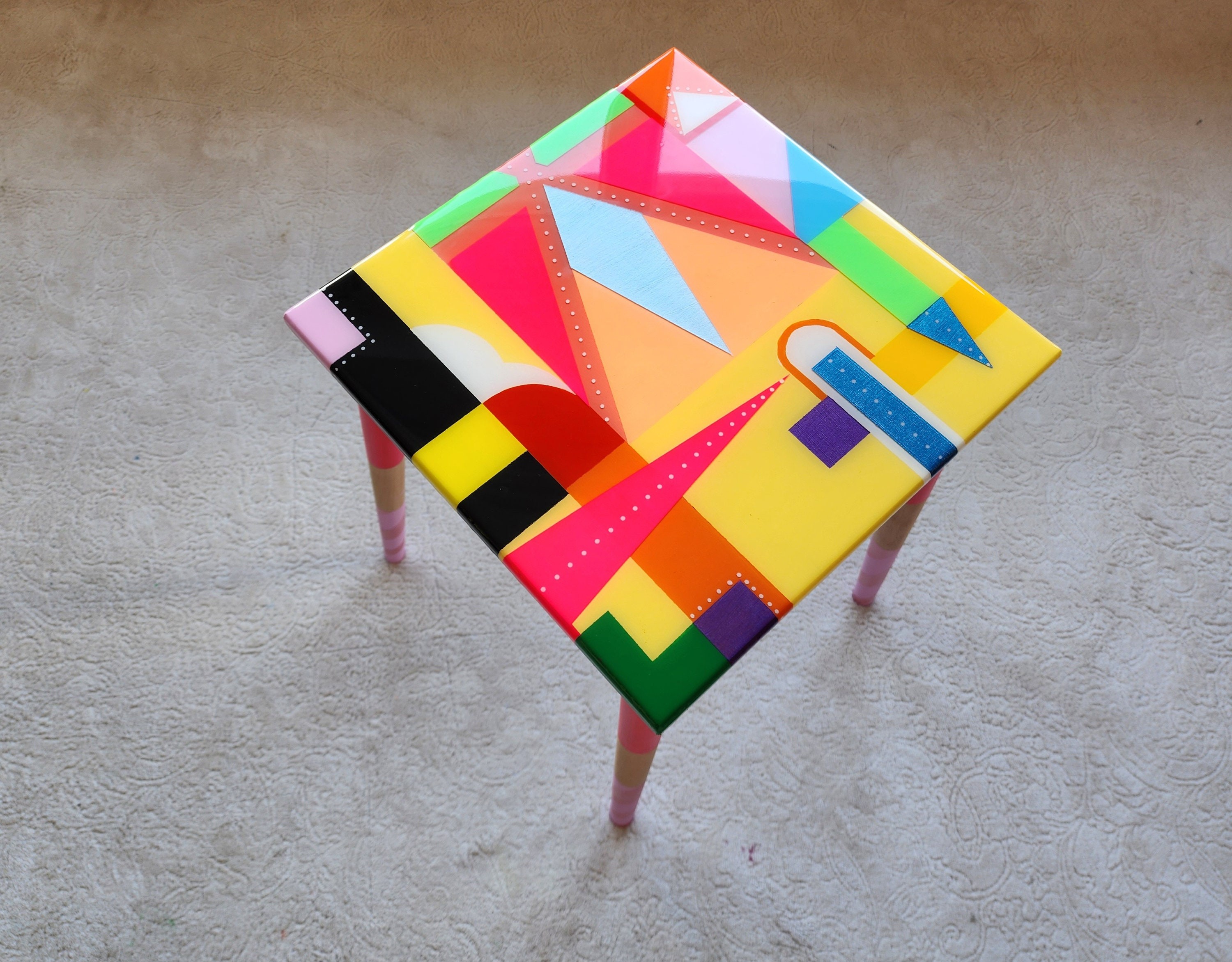 Unusual Pink Funky Colorful Side Narrow Resin Coffee Table, Maximalist Eclectic Abstract Cool Neon Painted Leg Epoxy Cute Boho Pop Art Table