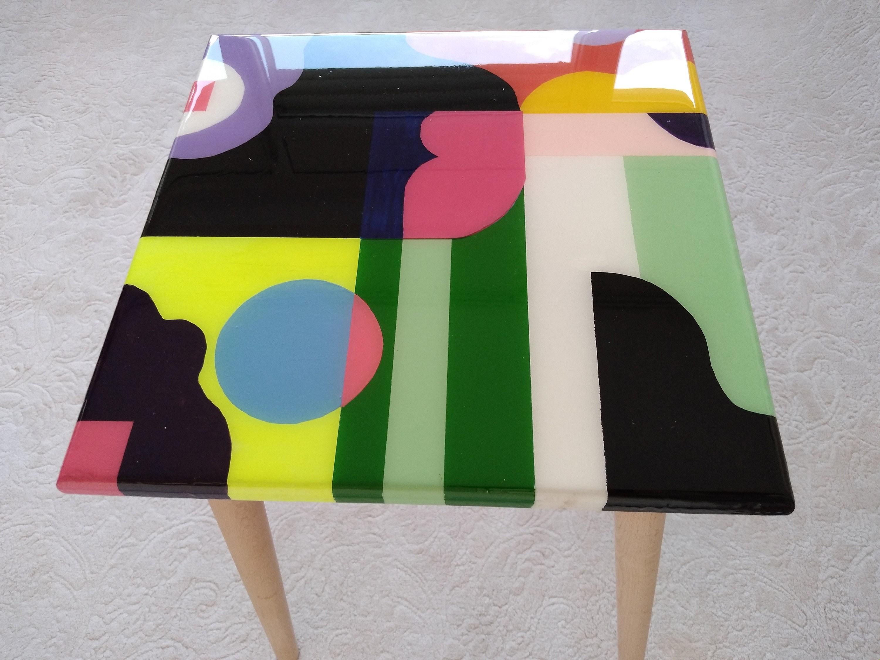 Small Colorful Wooden Resin Abstract Side Coffee Table, Yellow Pink Black Green Modern Entryway Bedside End Sofa Cool Epoxy Funky Art Table