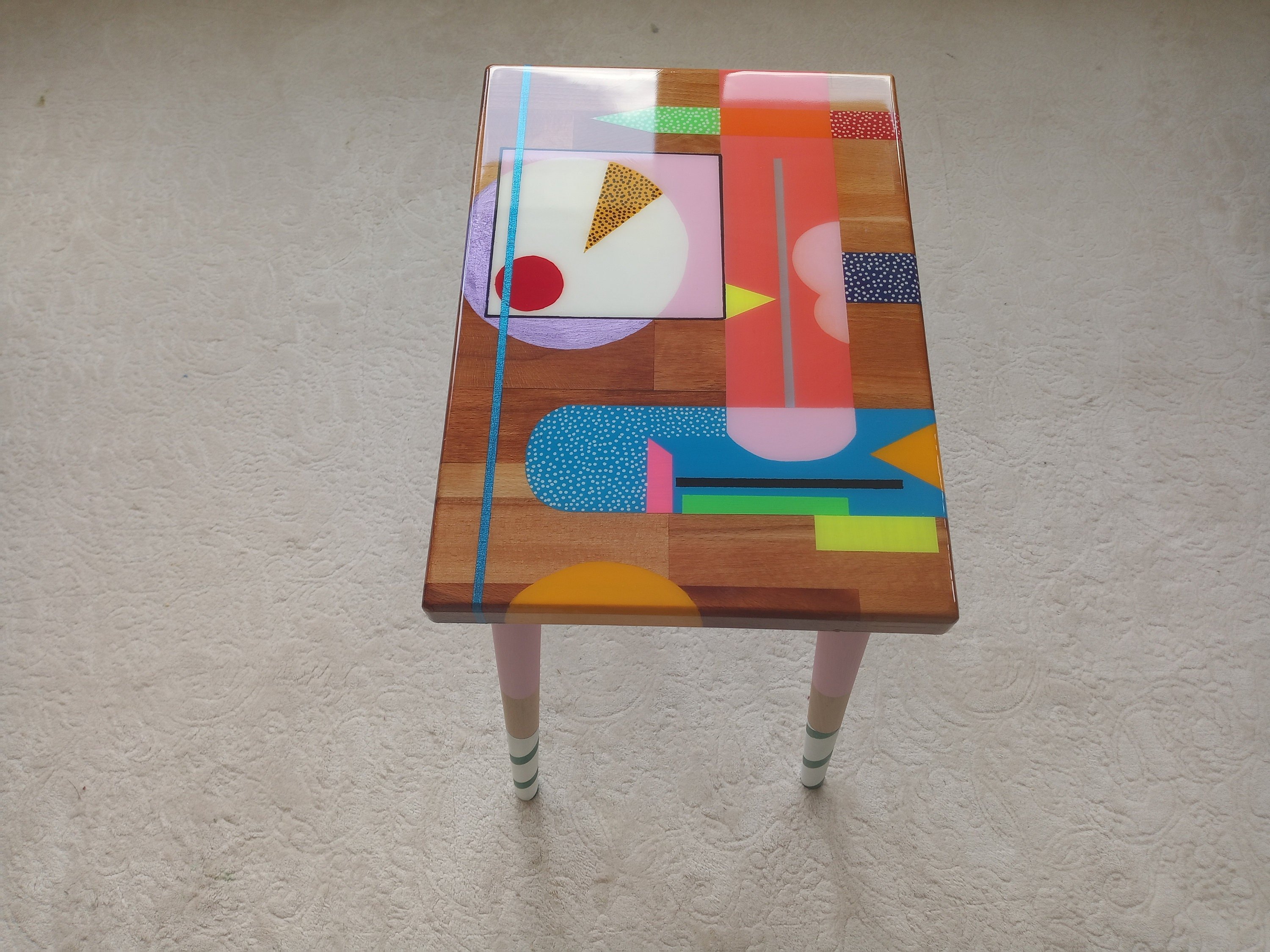 Colorful Abstract Funky Resin Boho Side Coffee Table, Vibrant Modern Wooden Handmade Cool Small Bedside Entryway End Sofa Painted Legs Table
