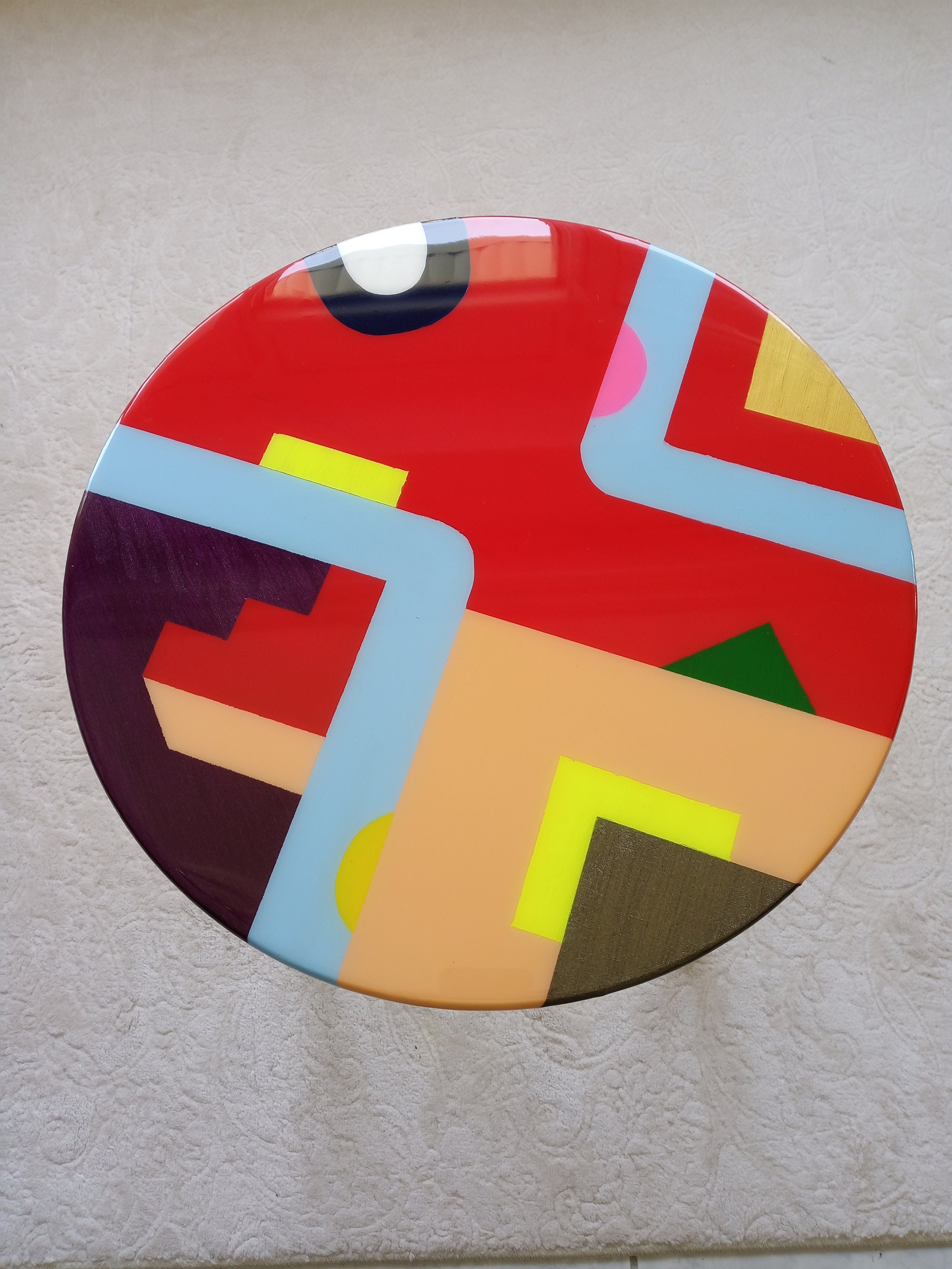 Round Resin Abstract End Side Red Cool Funky Table, Colorful Modern Wooden Unique Bedside Entryway Boho Maximalist Stylish Art Coffee Table