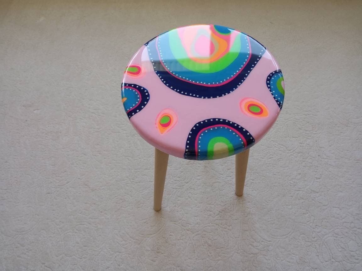 Vibrant Funky Groovy Epoxy Resin Side End Tables,Colorful Rainbow Retro Modern Unique Eclectic Abstract Sofa Art Design Cool Coffee Tables