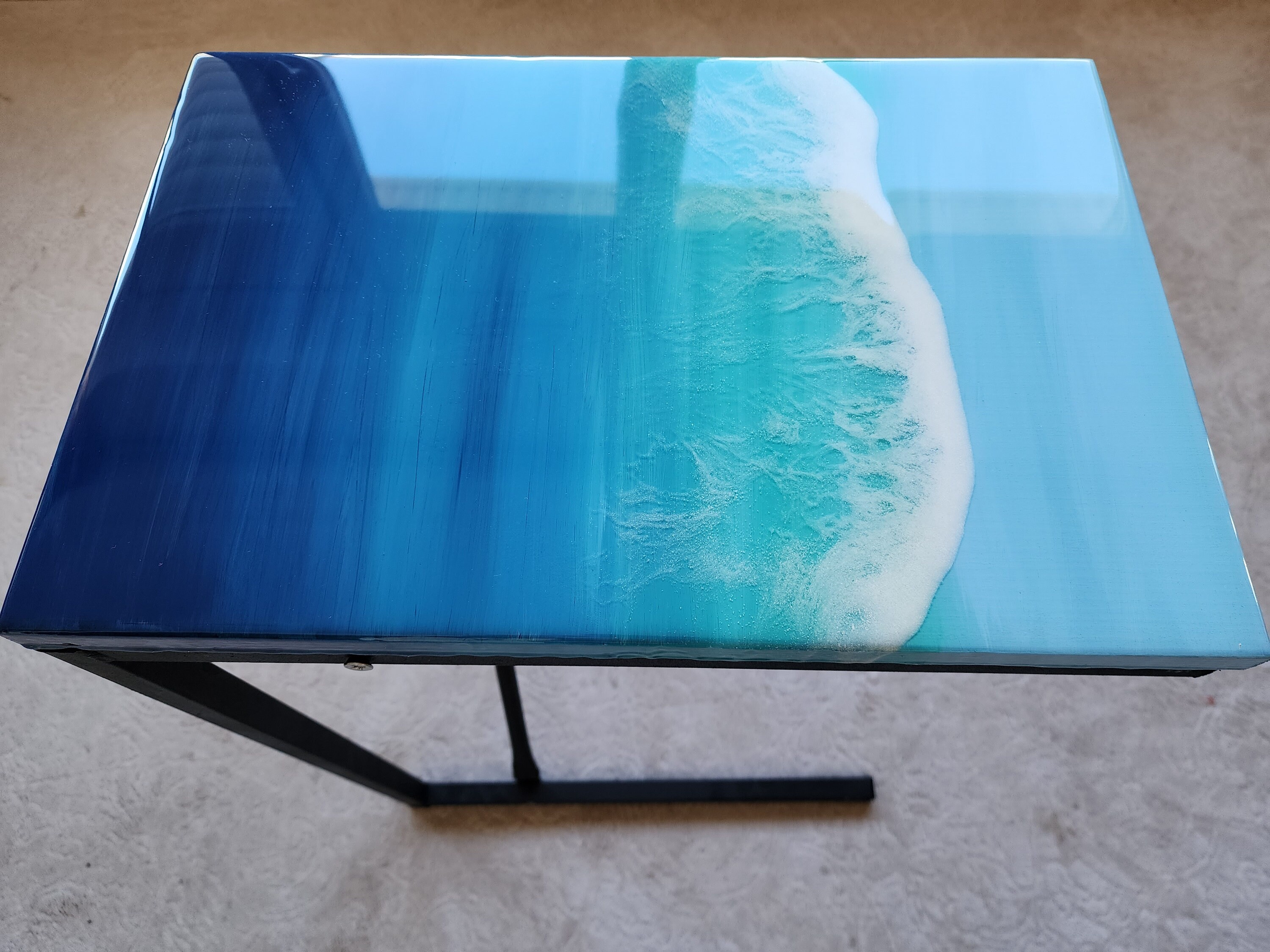 Wooden C Shape Ocean Wave Side End Resin Coffee Table With Metal Legs