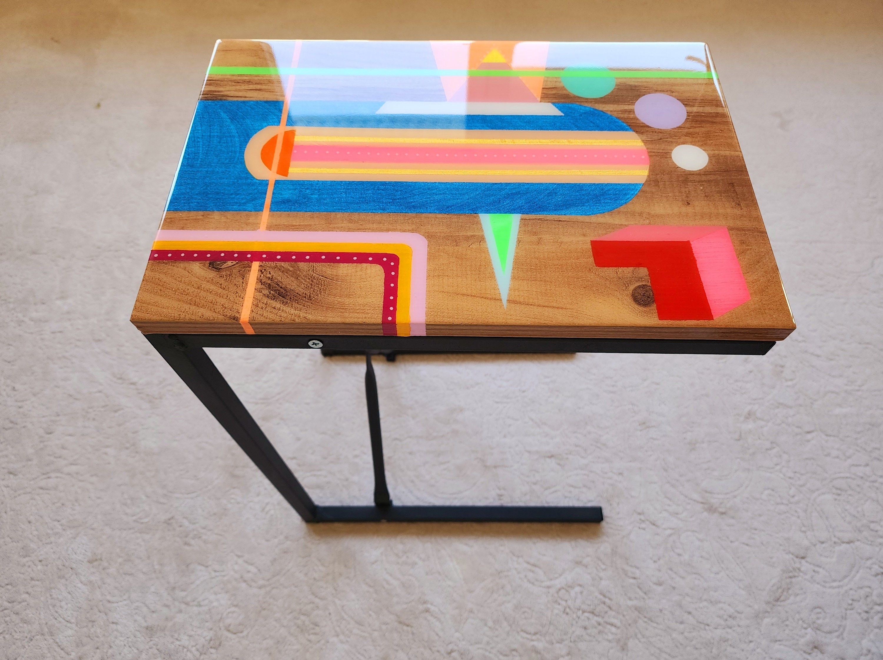 Mid Century Modern Epoxy Resin Couch C Tables,Painted Boho Retro Chic with Abstract Colorful Pink & Blue Designs,Eclectic Cool Coffee Table