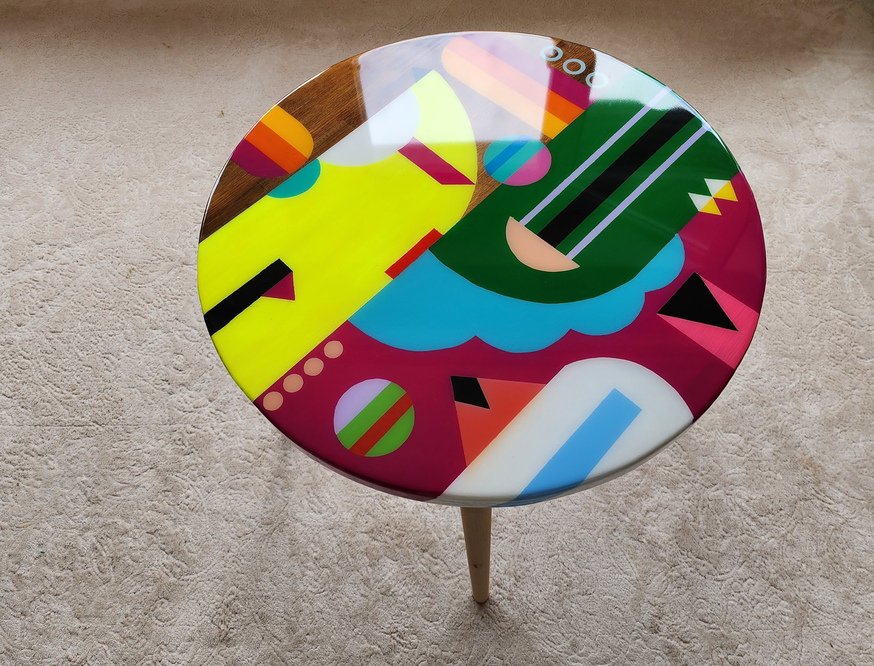 Wooden Resin Boho Side Funky Coffee Table, Modern Handmade Cool Bedside Living Room Entryway End Sofa Middle Colorful Abstract Small Table
