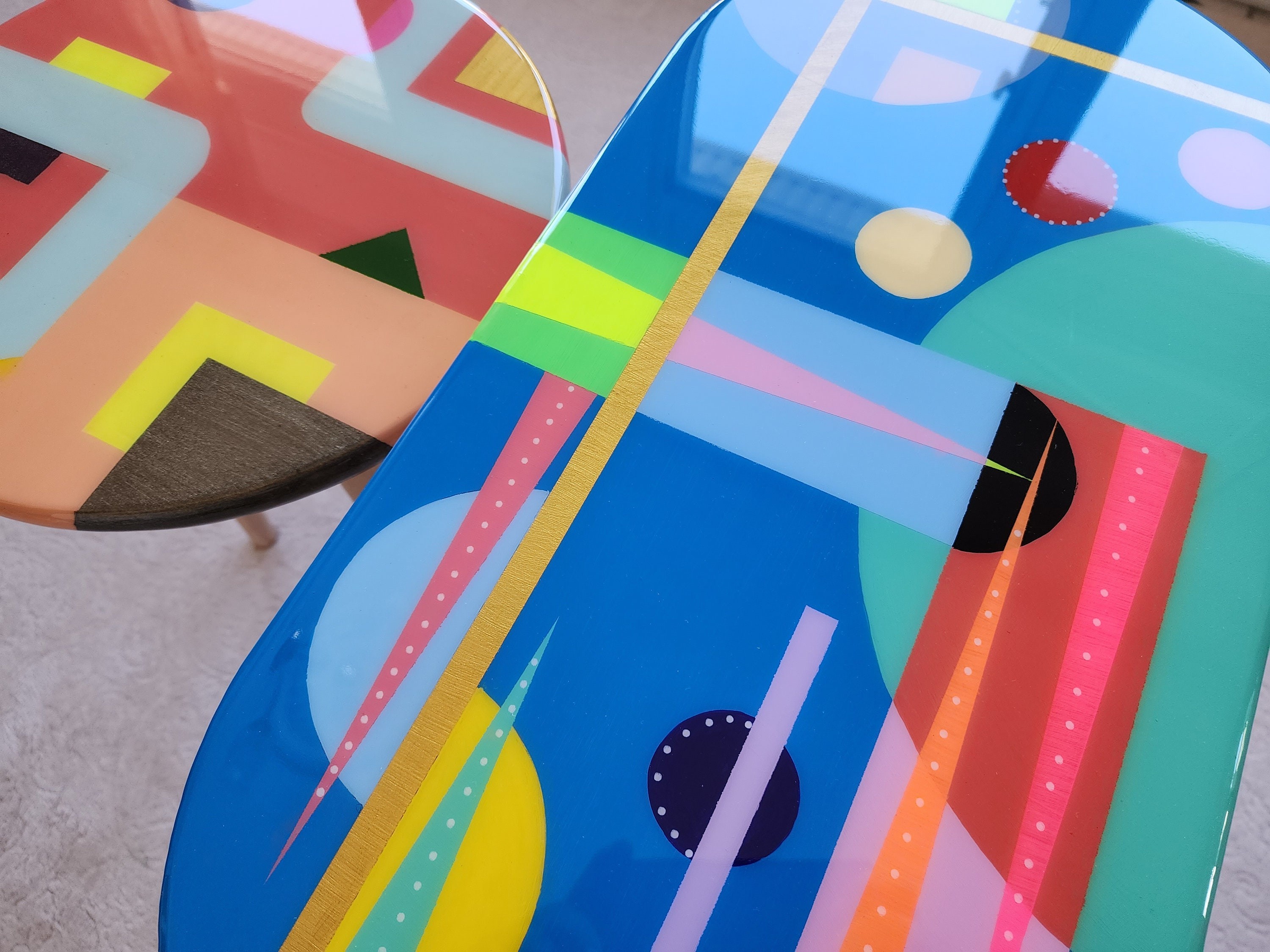 Modern Painted Colorful Abstract Resin Side Coffee Tables, Unique Round Oval Funky Center Bedside Entryway Epoxy Art End Cool Acrylic Table