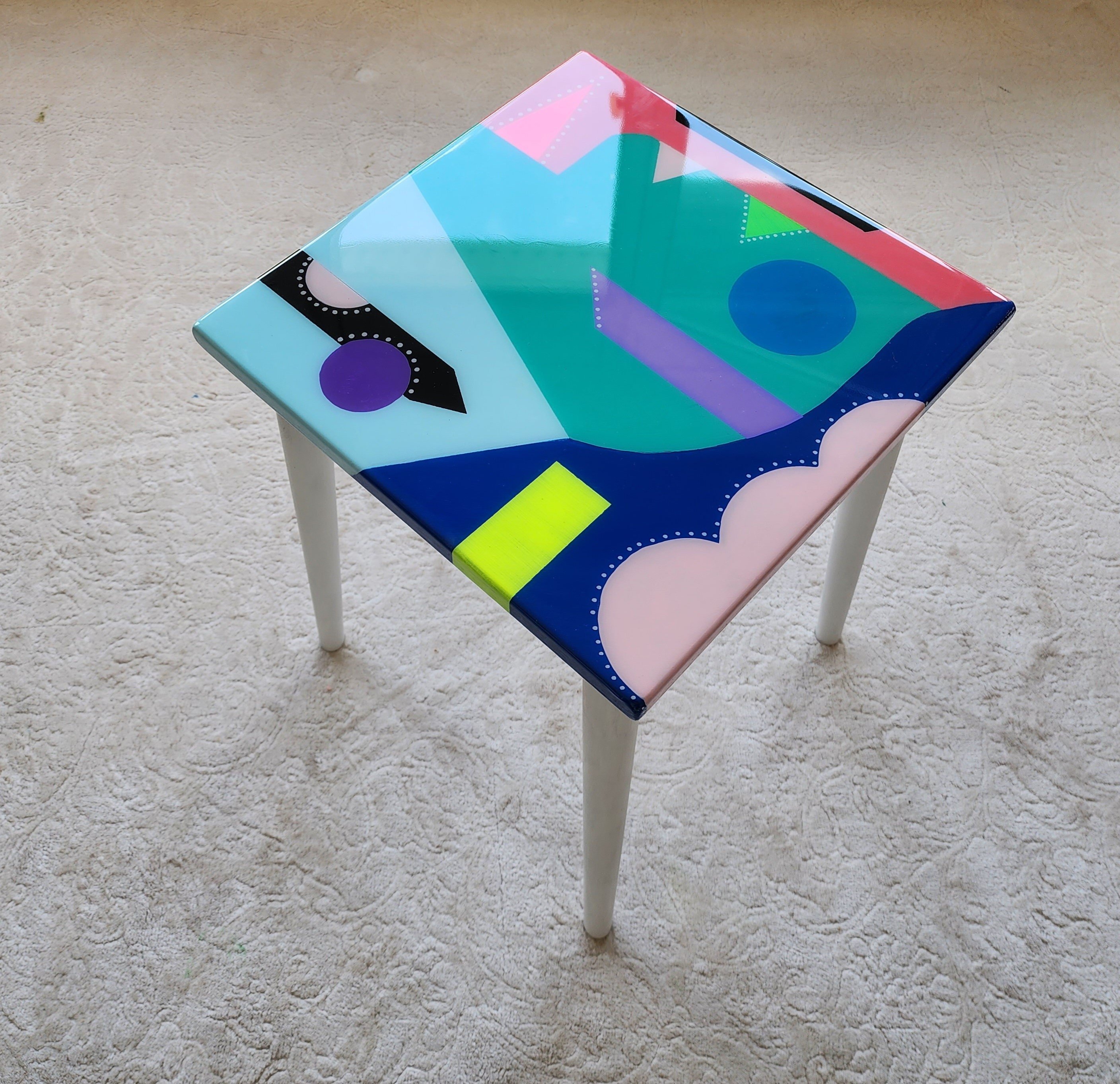 Unusual Blue Funky Colorful Oval Resin Side End Coffee Table, Maximalist Eclectic Abstract Cool Neon Epoxy Boho Pop Art Painted Legs Table