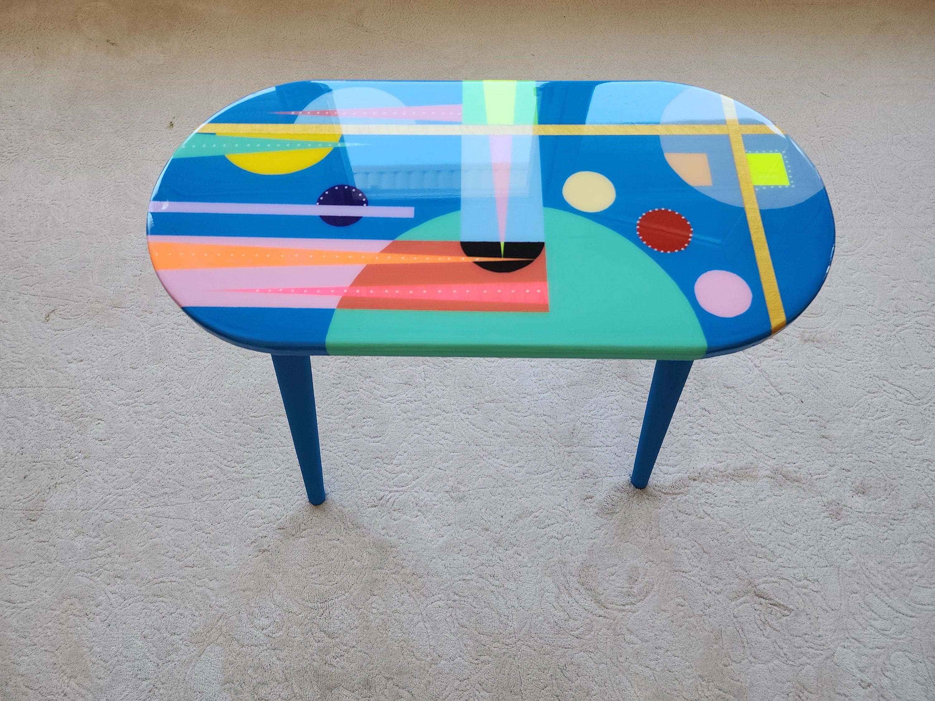 Oval Abstract Painted Colorful Resin Side Coffee Table, Handmade Wooden Geometric Blue Entryway Center Living Room Bedside Small Epoxy Table