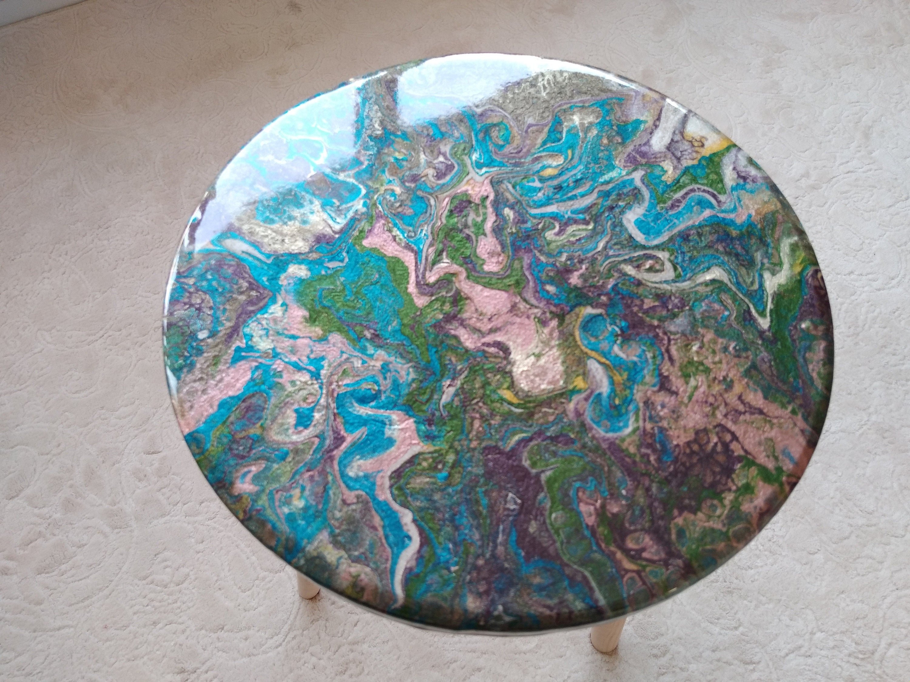 Round Small Boho Resin Sofa Coffee Table, Modern Wooden Green Bedside Wood Unique Brown Epoxy End Side Farmhouse Abstract Art Coffee Table