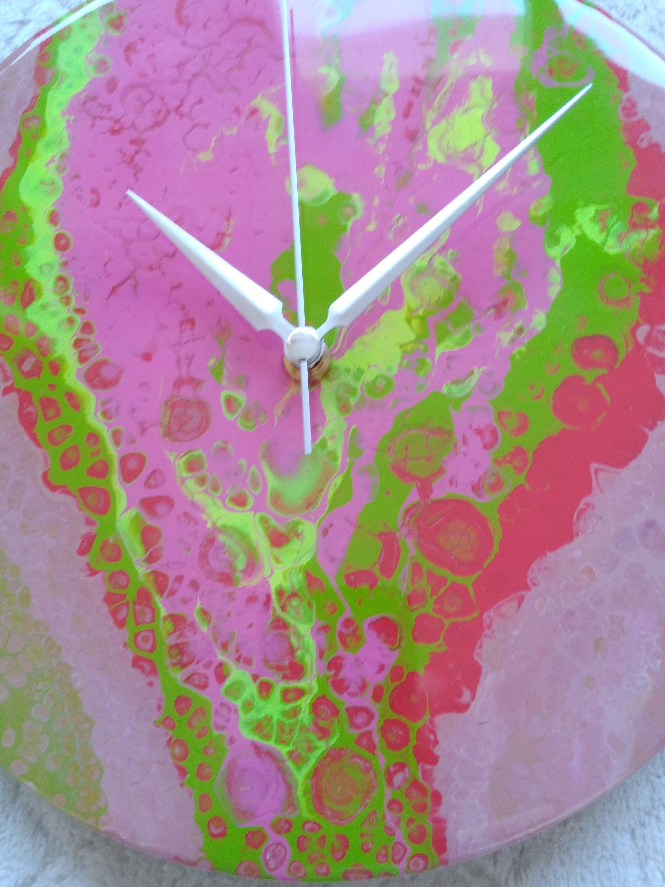 Modern Small Abstract Resin Wall Clock, Colorful Unique Cool Gift Silent Analog Bedroom Living Room Entryway Brown Red Pink Green Art Clock