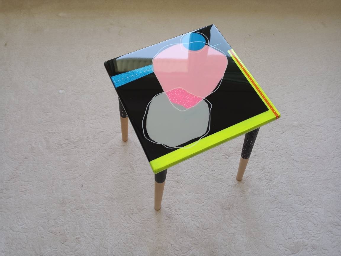 Abstract Colorful Pop Art Side End Resin Coffee Table, Modern Unique Artistic Unusual Contemporary Design Black Pink Stylish Epoxy Table