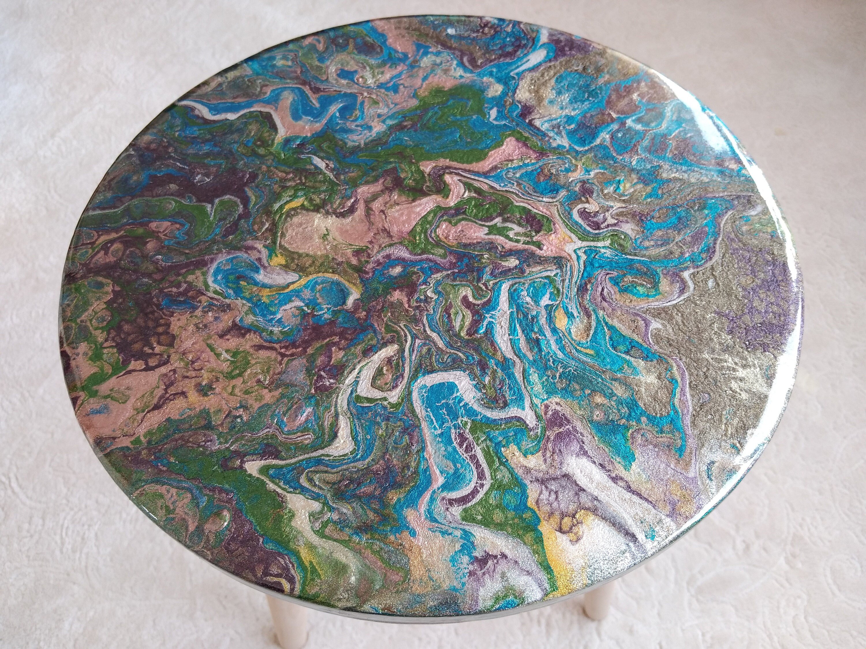 Round Small Boho Resin Sofa Coffee Table, Modern Wooden Green Bedside Wood Unique Brown Epoxy End Side Farmhouse Abstract Art Coffee Table
