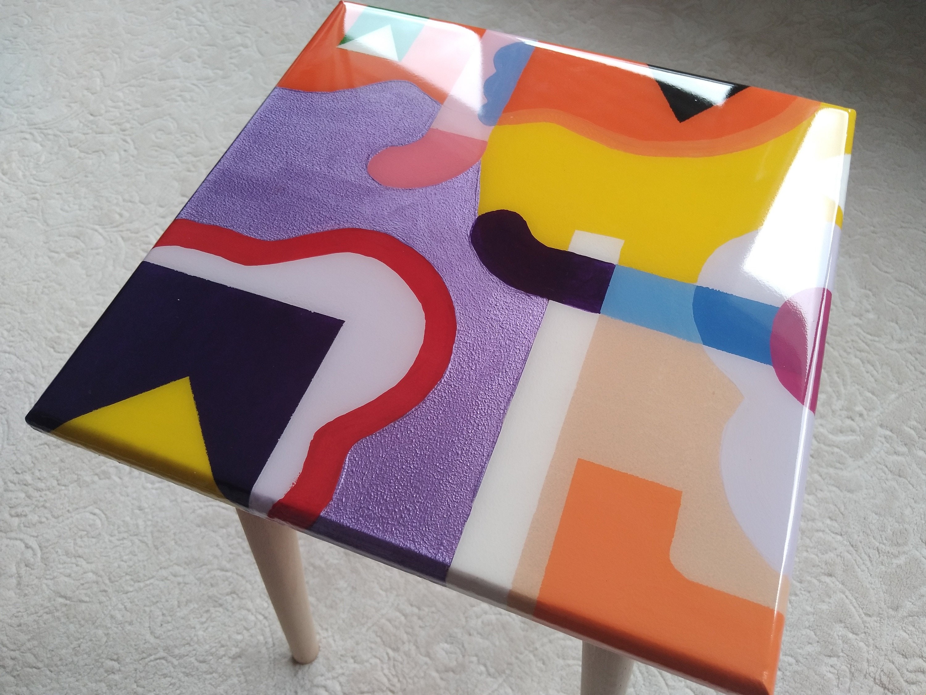 Unique Modern Colorful Epoxy Resin Side Table, Funky Living Room Bedroom Entryway Corner Farmhouse Entryway End Cool Chic Art Coffee Table